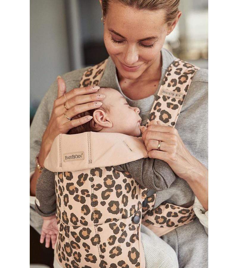 BabyBjorn Baby Carrier Mini - Soft Cotton Baby Carrier for Newborns to 12 Months | Hands-Free Infant Carrier for Errands, Walks & Travel | Adjustable & Breathable