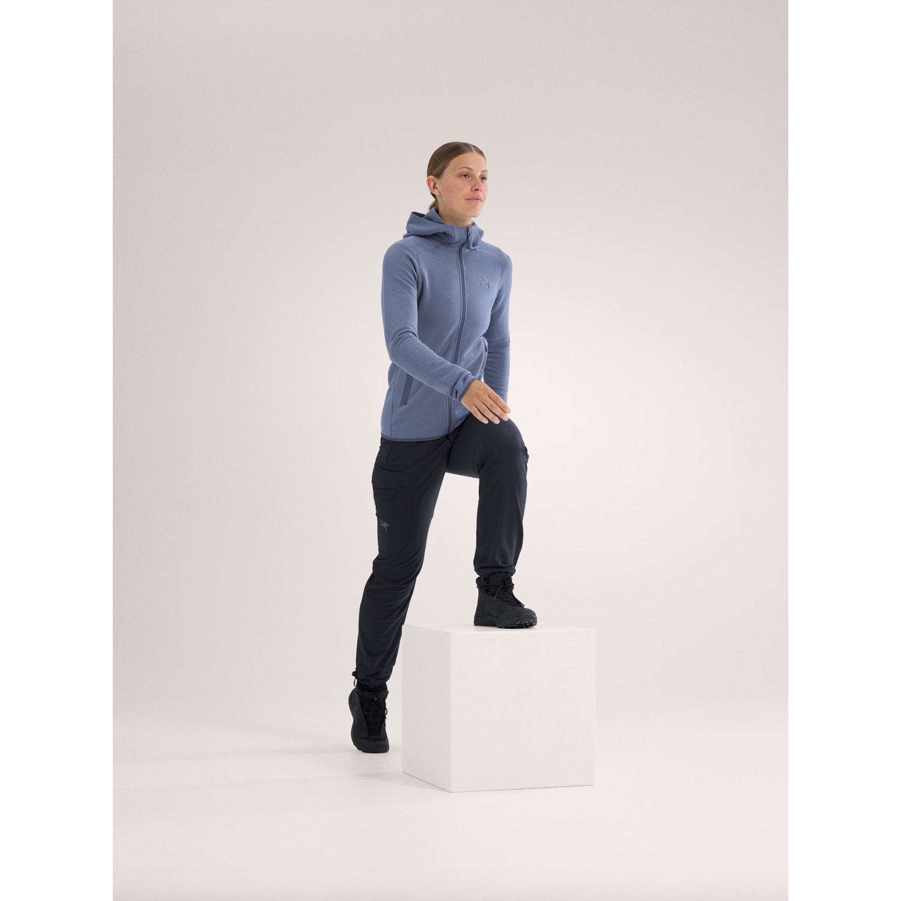 Arc'teryx Women's Kyanite Hoody - Lightweight Fleece Jacket for Hiking, Camping & Outdoor Adventures - Water-Resistant & Breathable Midlayer for Cold Weather