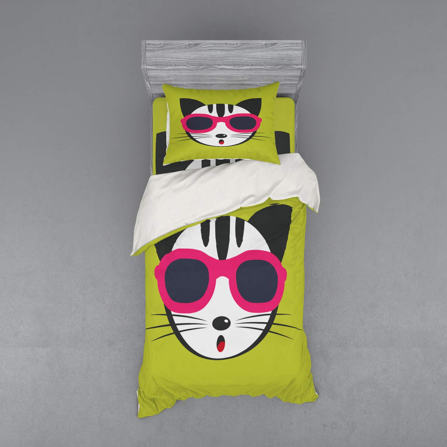 Ambesonne Modern Cat Duvet Cover Set - 3 Piece Twin Size with Kitten in Pink Sunglasses Design, Fun Hipster Pet Art Bedding (Fitted Sheet + Sham) - Perfect for Teen Rooms, Cat Lover Gifts & Unique Home Decor
