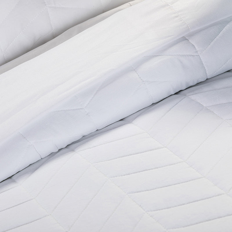 Premium Camilo Microfiber 4-Piece Quilt Set - Soft & Breathable Bedding for All Seasons | Perfect for Master Bedroom, Guest Room & Dorm Decor