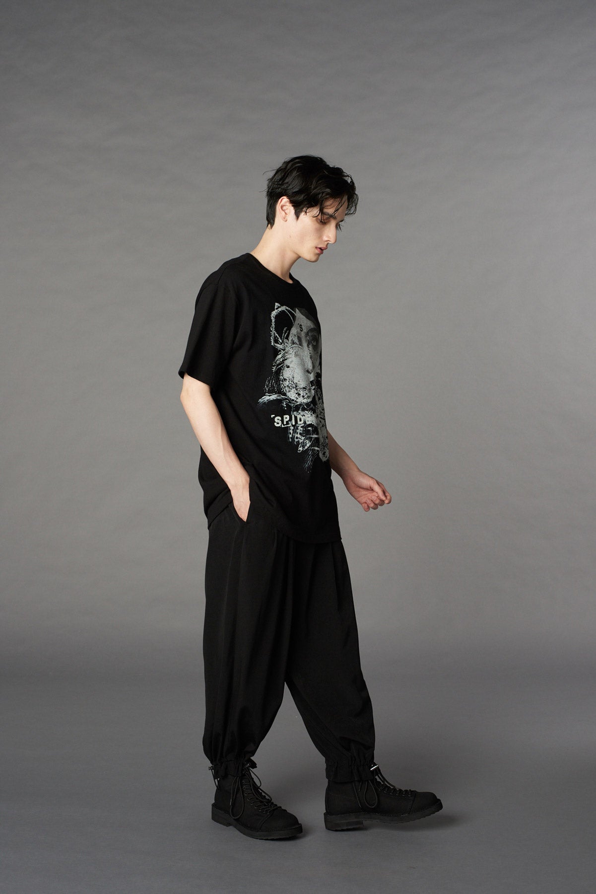 Spider Graphic Cotton Jersey T-Shirt for Men & Women - Soft & Comfortable Casual Tee for Everyday Wear, Halloween, and Cosplay