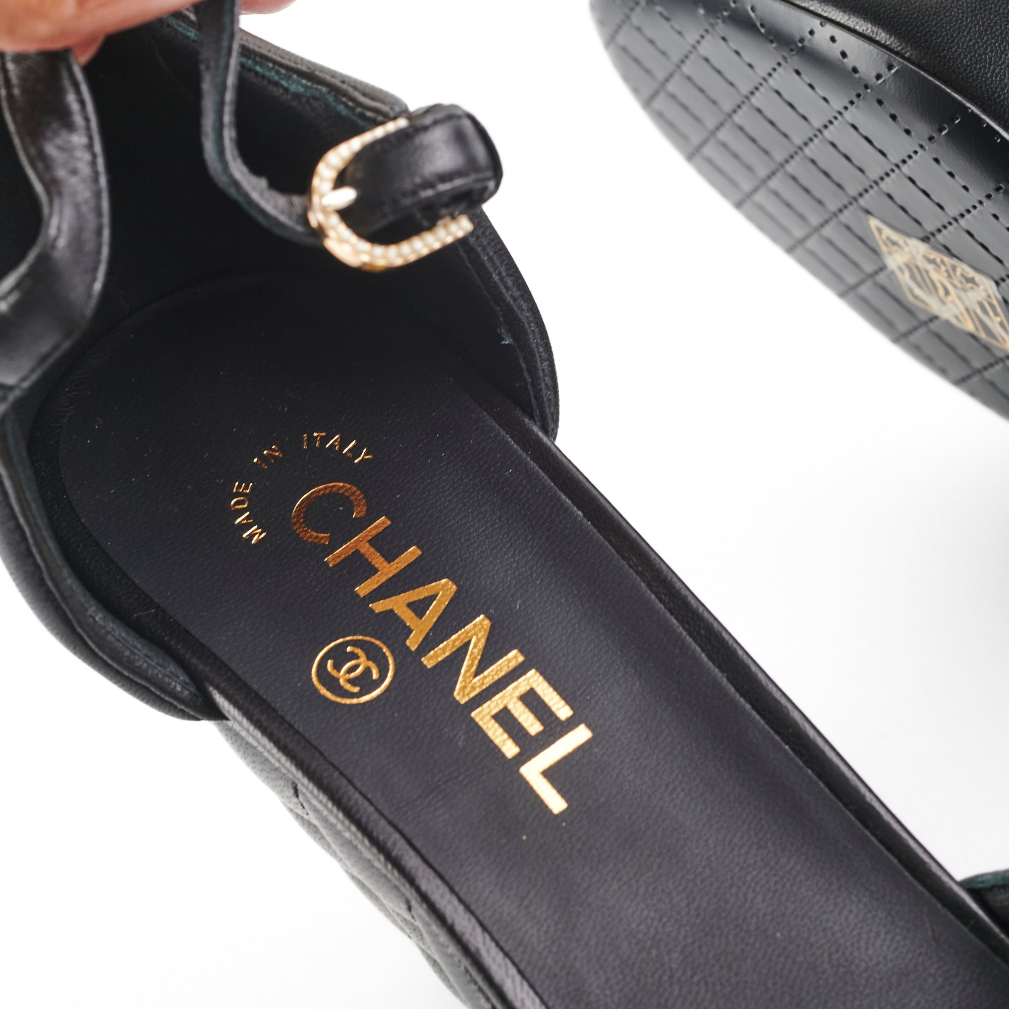 Chanel Quilted Black Leather Sandals Women's Size 40 - Luxury Designer Shoes for Summer Outfits & Beach Vacations