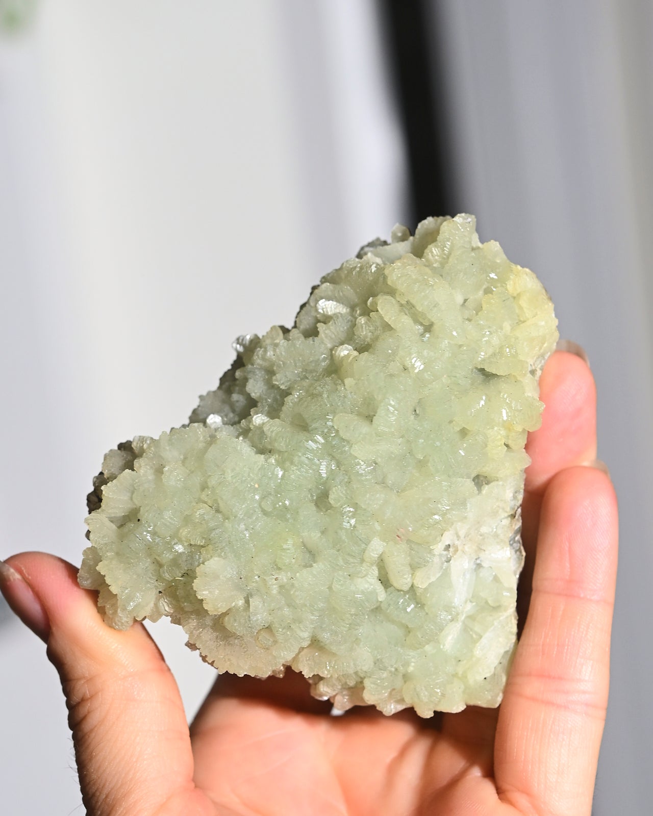 Natural Prehnite Crystal Cluster - Healing Stone for Meditation, Energy Cleansing & Home Decor - Perfect for Spiritual Healing, Chakra Balancing & Gifts