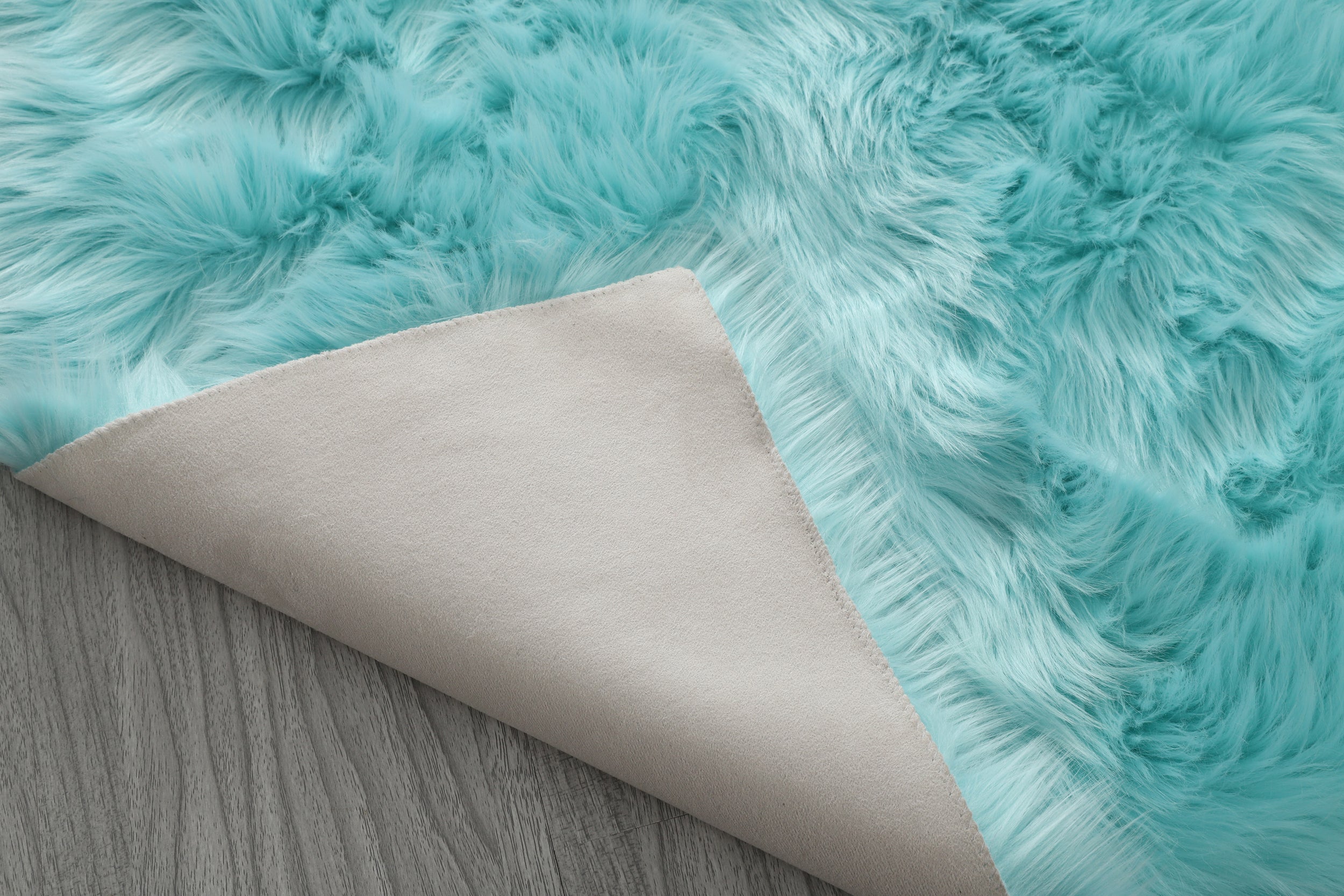 Ultra Soft Fluffy Faux Fur Sheepskin Area Rug - Cozy Home Decor for Living Room, Bedroom & Nursery - Machine Washable Shaggy Rug for Warmth and Comfort