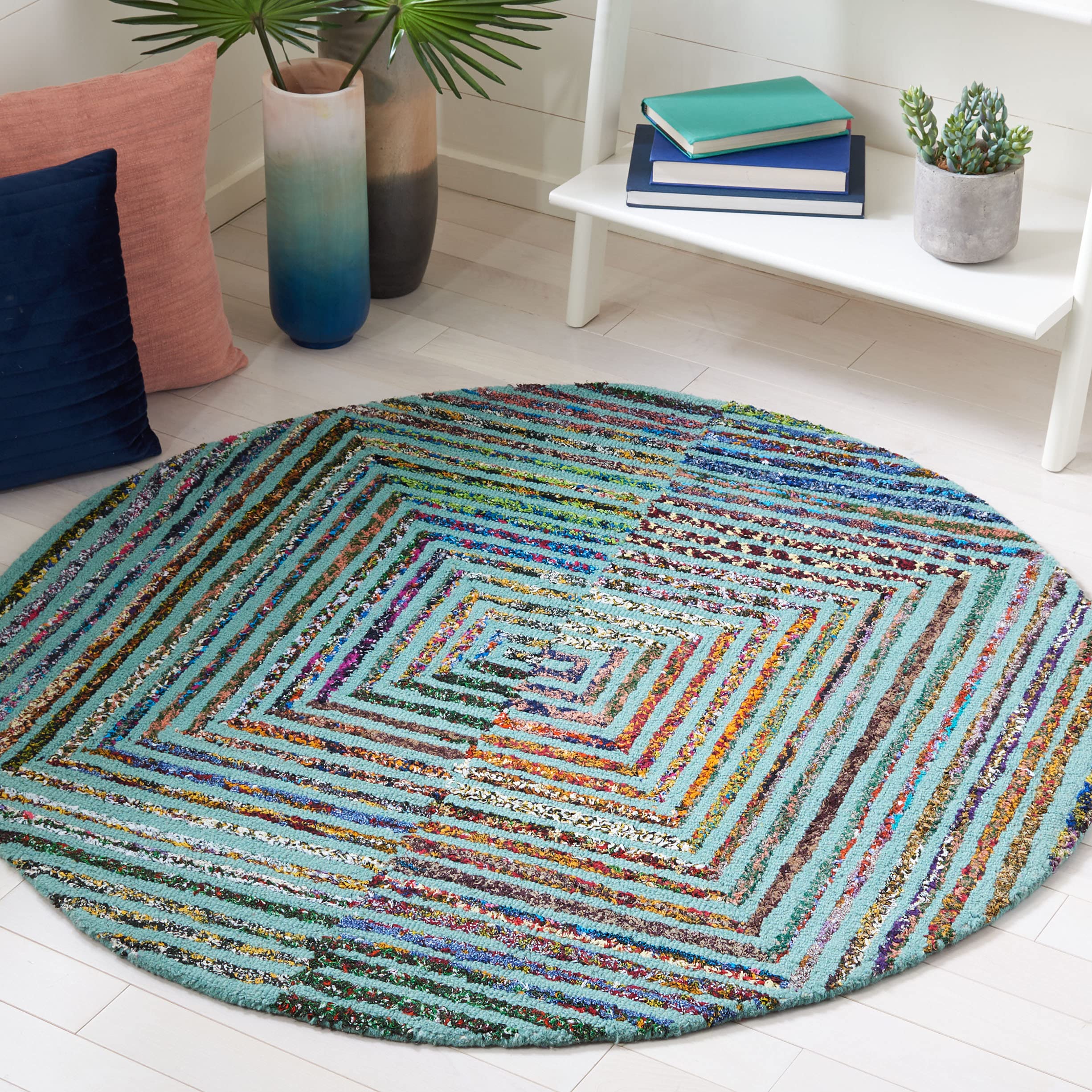 SAFAVIEH Nantucket Collection 4' Round Teal Handmade Boho Abstract Cotton & Wool Area Rug - Perfect for Living Room, Bedroom & Boho Home Decor