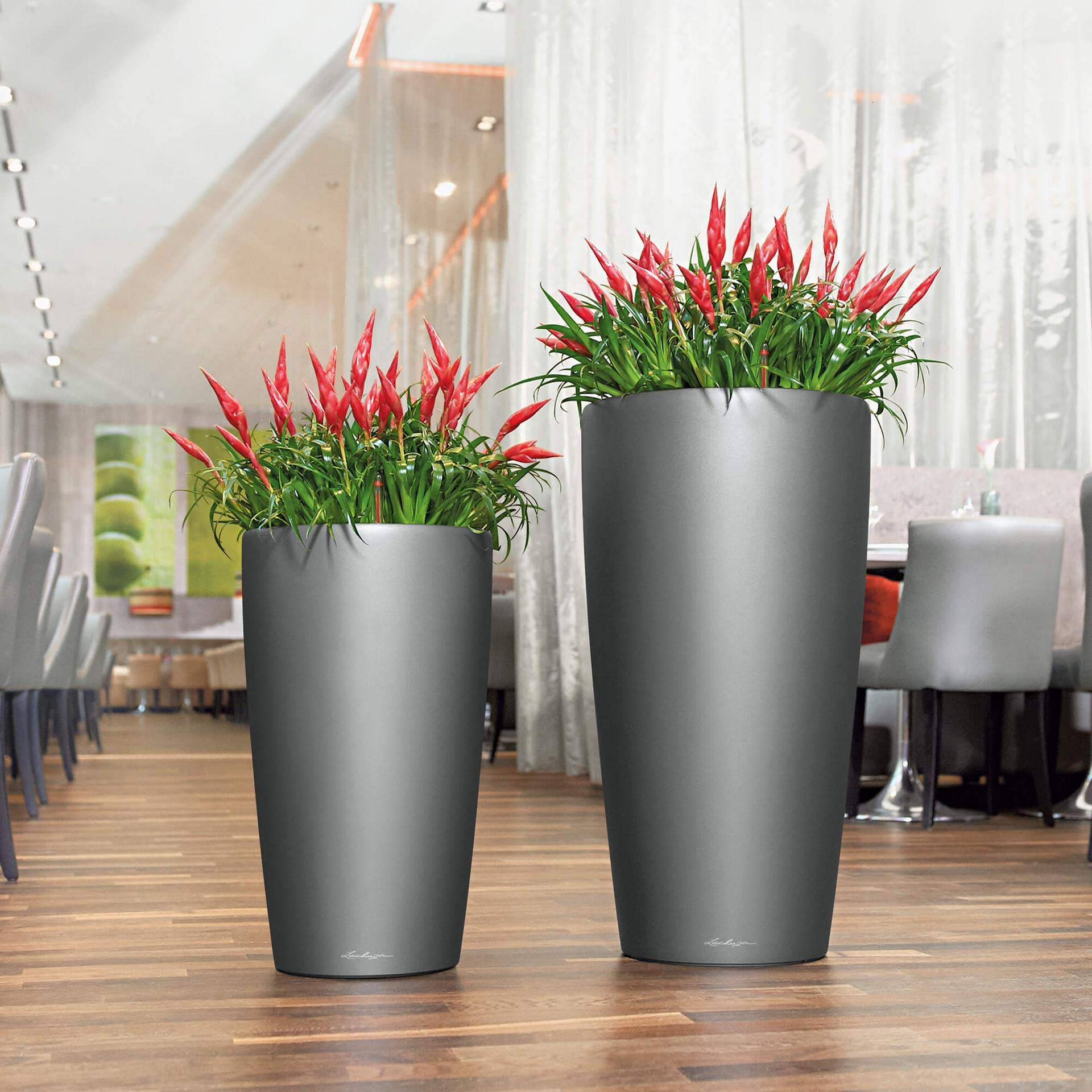 Lechuza Rondo 40 Self-Watering Planter - Large Indoor/Outdoor Garden Flower Pot with Drainage Hole & Substrate - 40cm Polyresin Floor Planter (75cm Height, Silver Metallic) - Perfect for Living Room, Patio, or Office Decor
