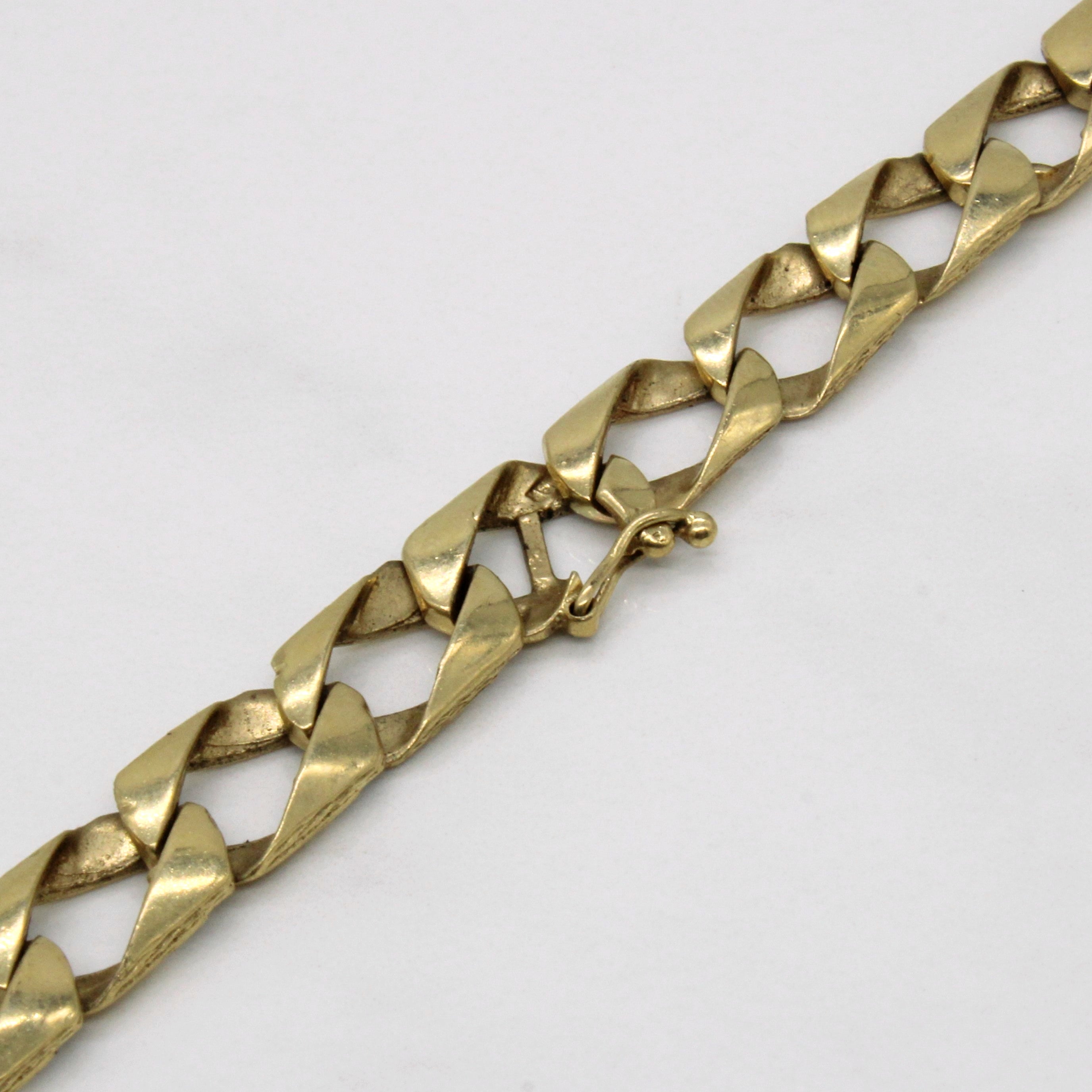 10K Yellow Gold Curb Link Chain Necklace 22 Inch - Elegant Layering Piece for Women, Perfect for Everyday Wear, Special Occasions & Gift Giving