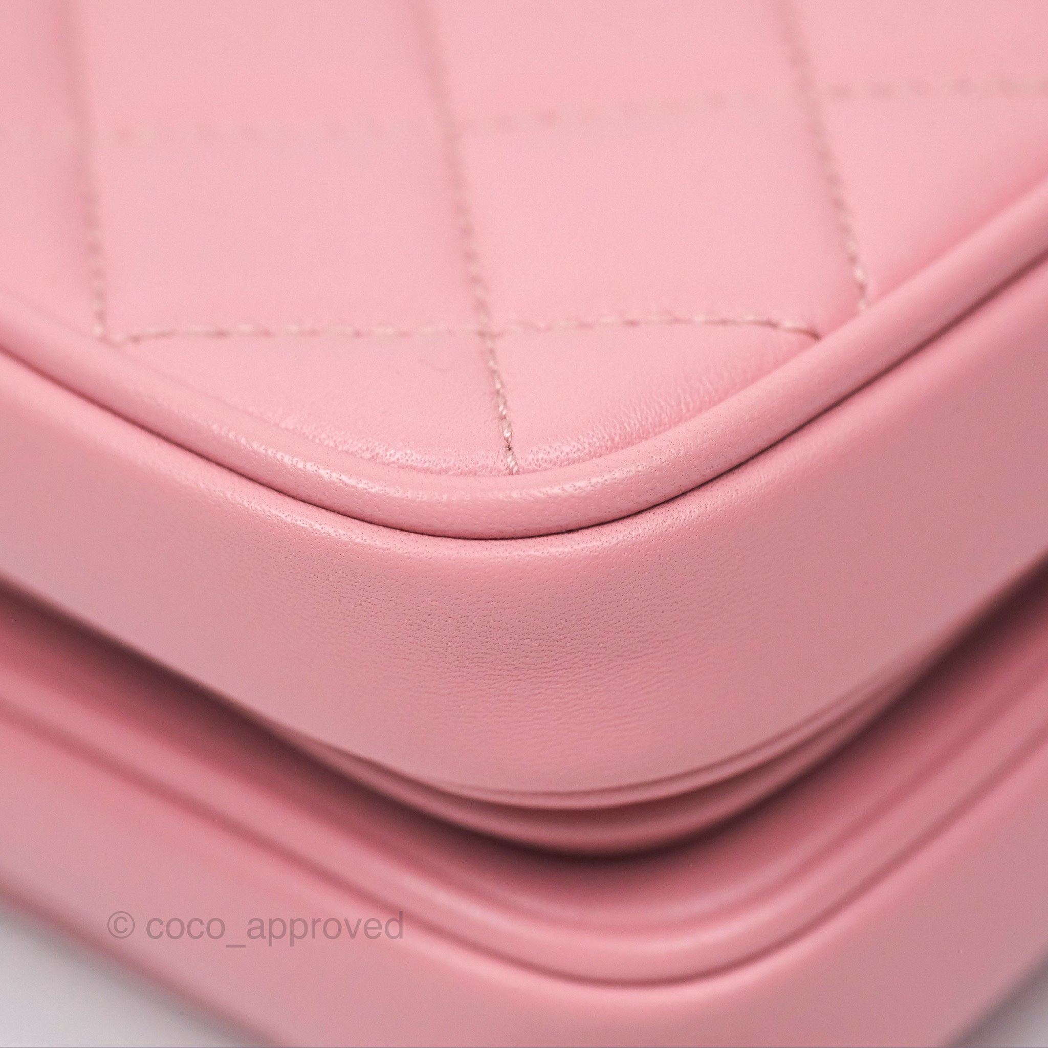 Chanel Citizen Chic Flap Bag in Pink Lambskin Leather with Gold Hardware - Luxury Crossbody Purse for Women, Perfect for Date Night & Special Occasions