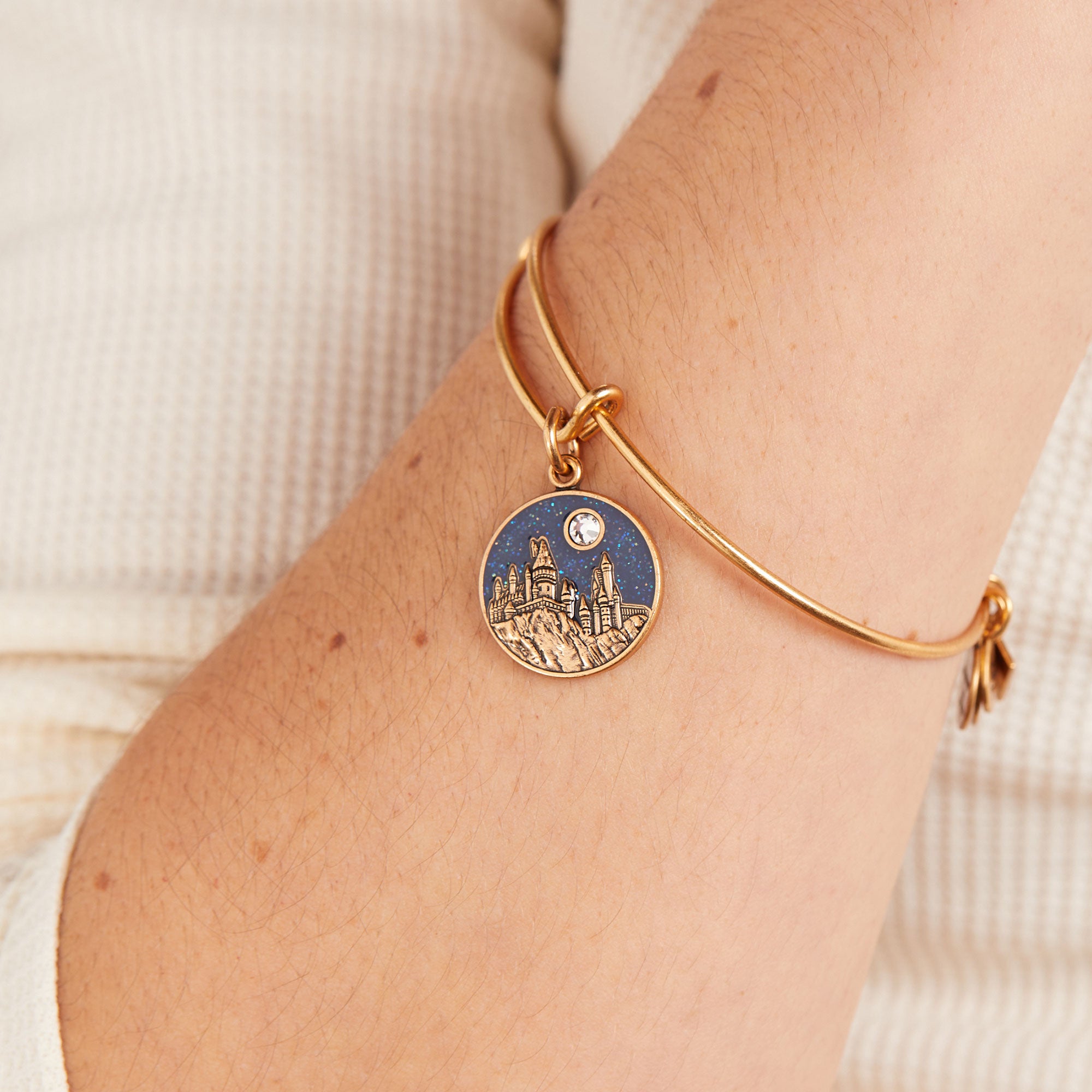 Harry Potter Hogwarts Castle Charm Bangle - Official Wizarding World Jewelry for Fans & Collectors | Perfect for Cosplay, Gifts & Harry Potter Themed Parties