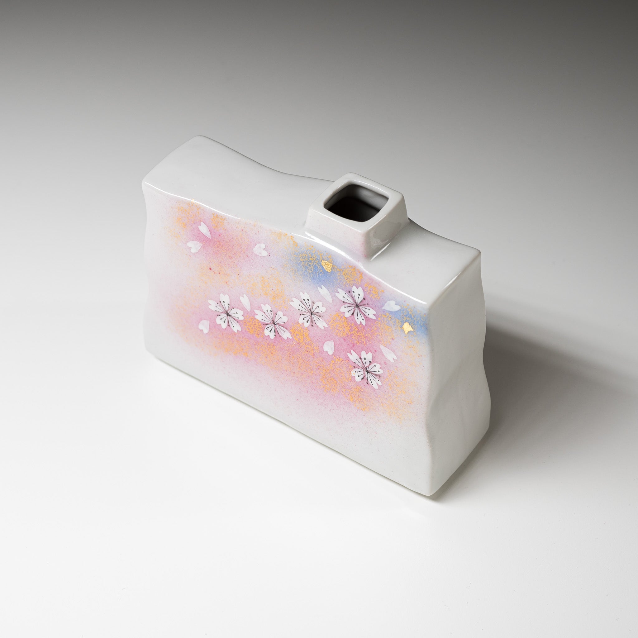 Kutani Ware Vase - Handcrafted Japanese Ceramic Flower Vase with Sakura Cherry Blossom Design - Perfect for Home Decor, Wedding Centerpieces & Japanese Tea Ceremonies