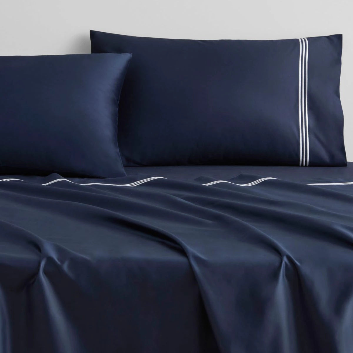 Luxury 1200 Thread Count Palais Lux Midnight Fitted Sheet by Sheridan - Premium Soft Bedding for Hotels, Guest Rooms & Master Bedrooms