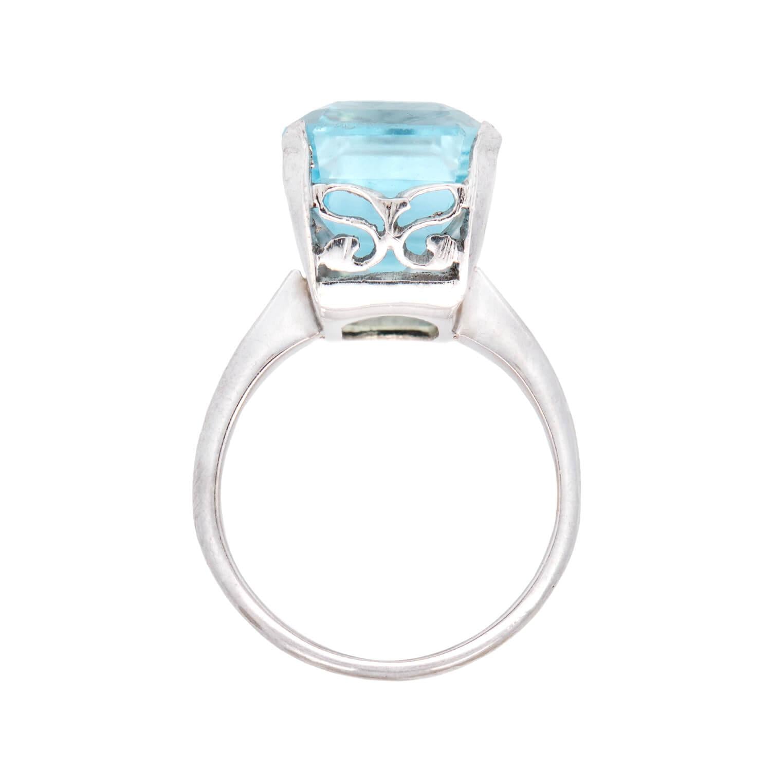 Vintage 14K Gold Aquamarine Cocktail Ring for Women - Elegant Statement Jewelry for Parties, Weddings & Special Occasions