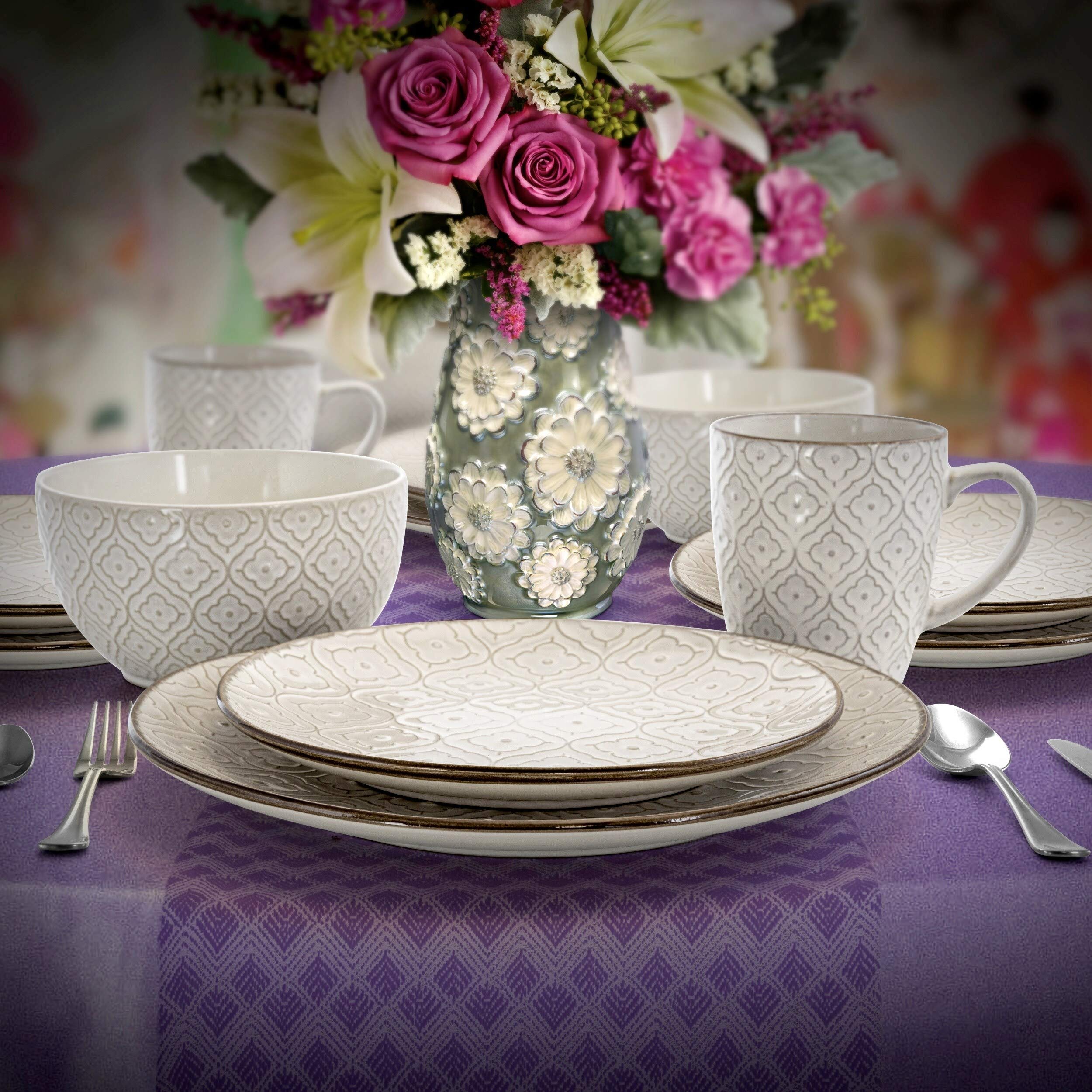 16-Piece White Stoneware Dinnerware Set - Textured Casual Round Plates & Bowls - Microwave & Dishwasher Safe - Perfect for Everyday Meals, Family Dinners & Entertaining Guests