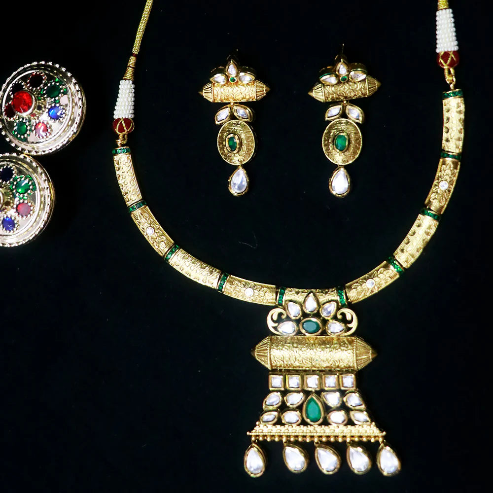 Exquisite Gold Plated Royal Kundan Necklace (D555) - Elegant Indian Jewelry for Weddings, Parties & Special Occasions
