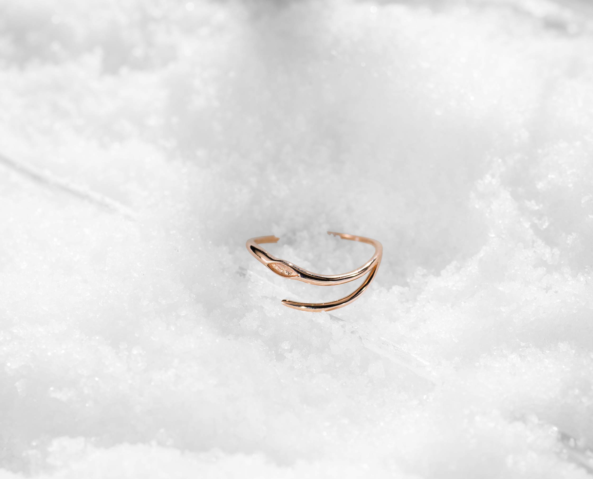 14K Rose Gold Women's Wedding Band - Handmade Minimalist Engagement Ring for Her by Majade | Elegant Plain Rose Gold Ring for Brides, Anniversaries & Special Occasions