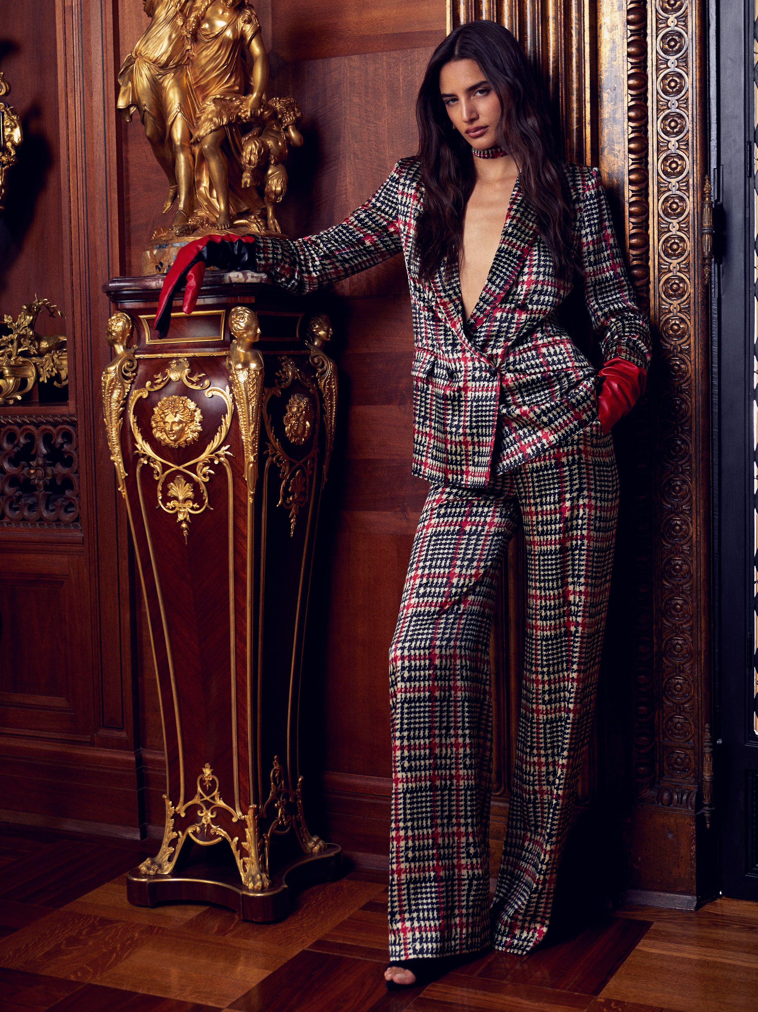 Stylish Taryn Blazer & Gavin Pants Set - Trendy Women's Office Wear & Casual Outfits - Perfect for Business Meetings, Date Nights & Weekend Outings