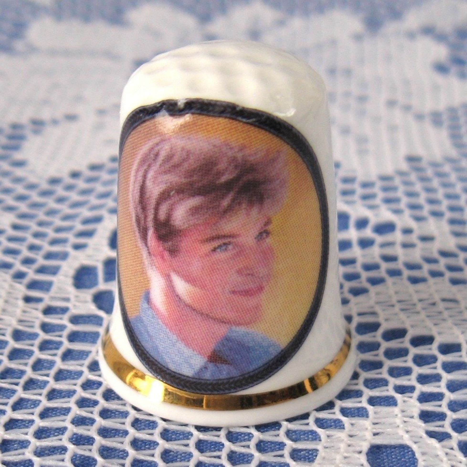 Thimble Prince William 18th Birthday 2000 English Bone China Royal Commemorative Collectible - Perfect for Royal Memorabilia Collections, Tea Time Decor, and British History Enthusiasts