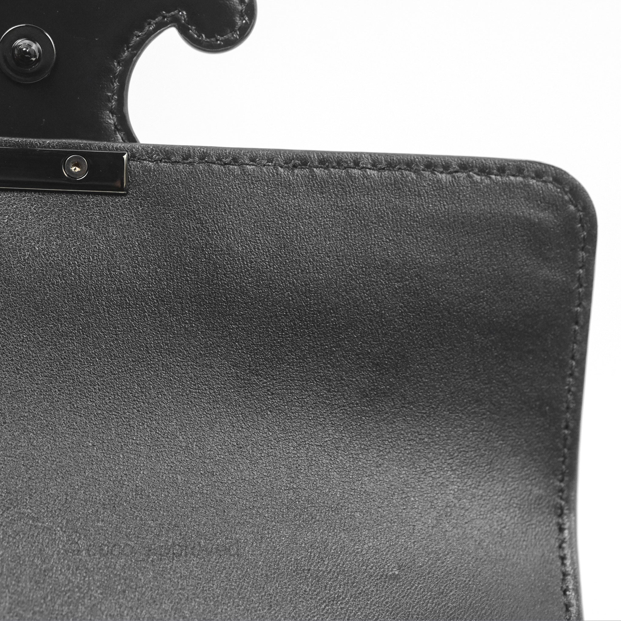 Celine Triomphe Chain Shoulder Bag in So Black Shiny Calfskin Leather - Elegant Crossbody Purse for Women, Perfect for Date Night & Evening Events