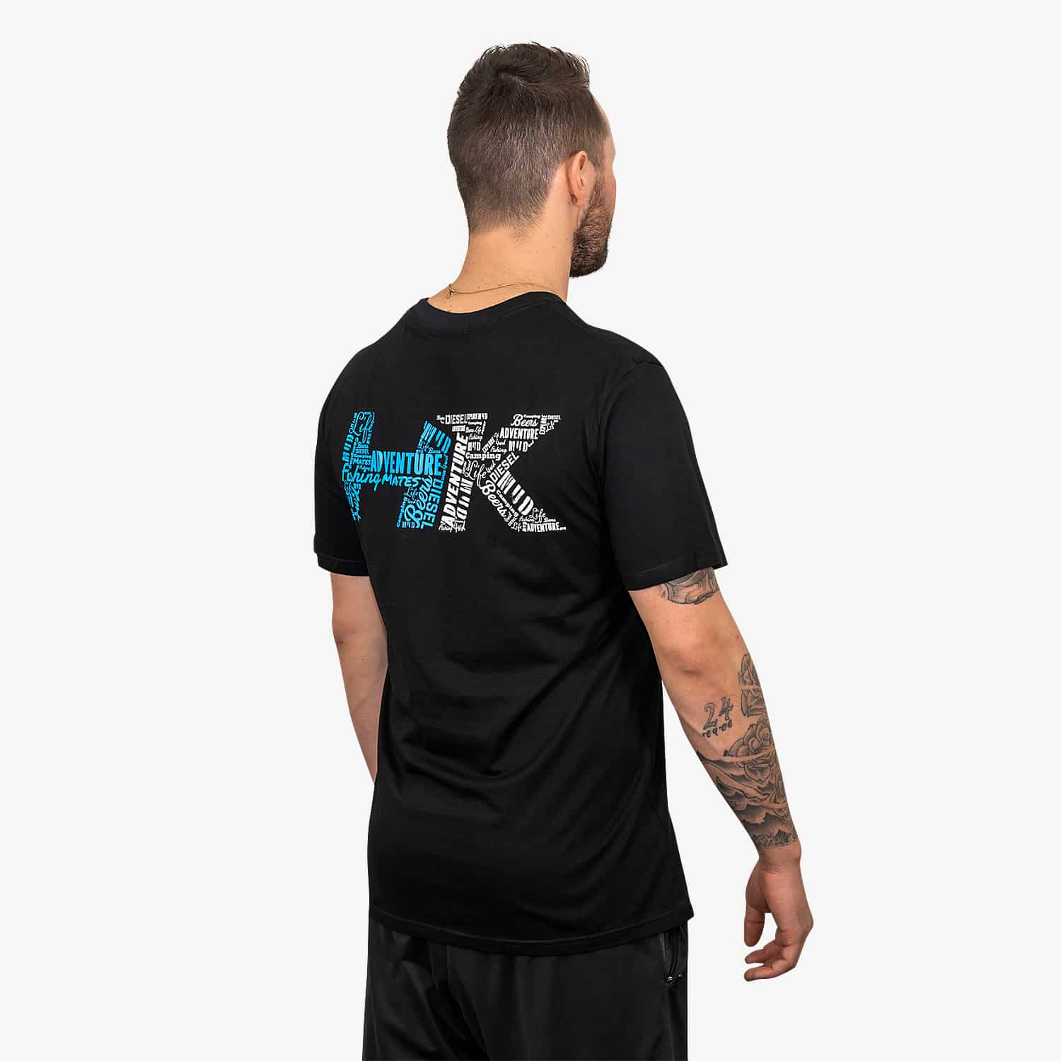 Unisex T-Shirt with Hong Kong Words - Stylish & Comfortable Casual Wear for Everyday Outfits