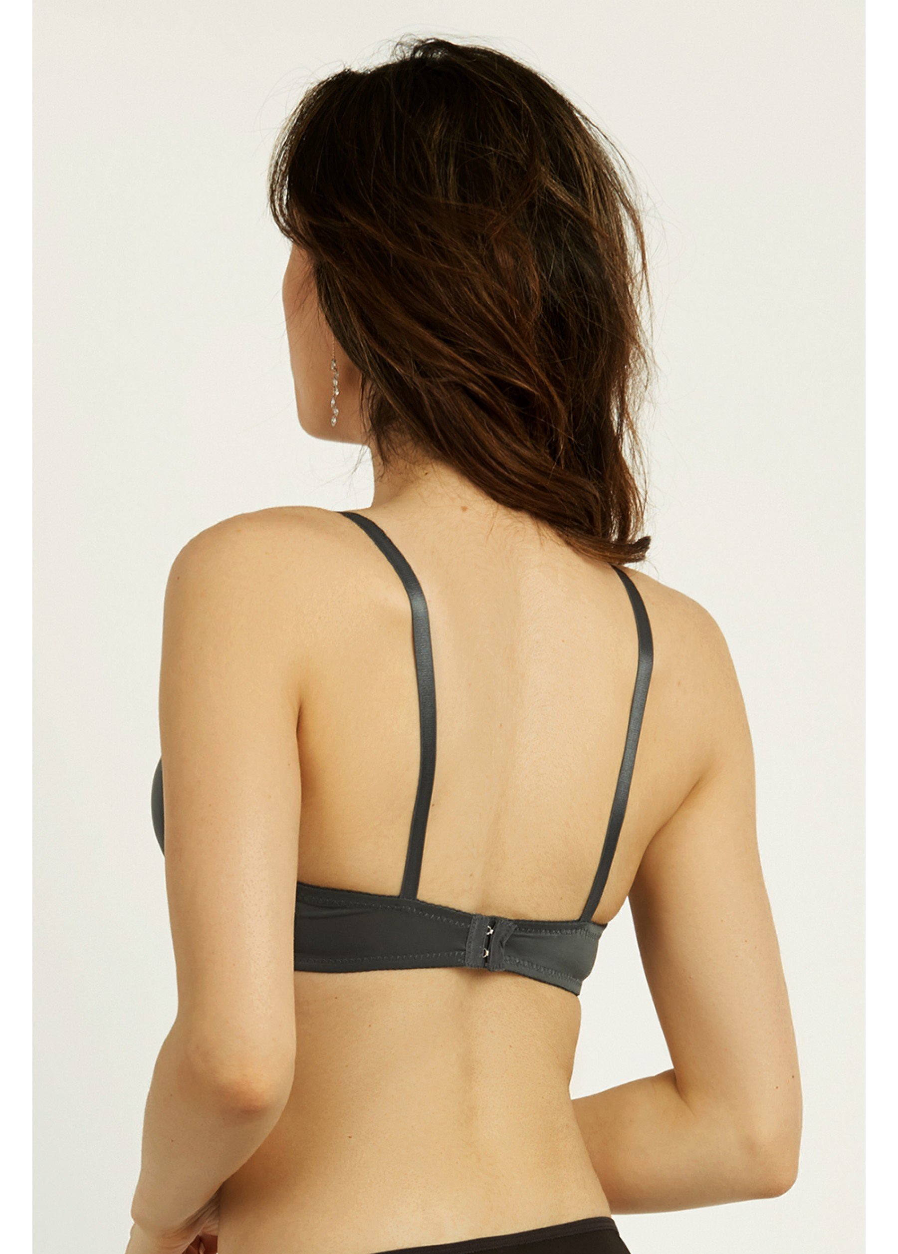Women's White Basic Plain Bras (6-Pack) - Comfortable Cotton Underwire & Wireless Styles, Size 38B - Perfect for Everyday Wear, Yoga & Sleep