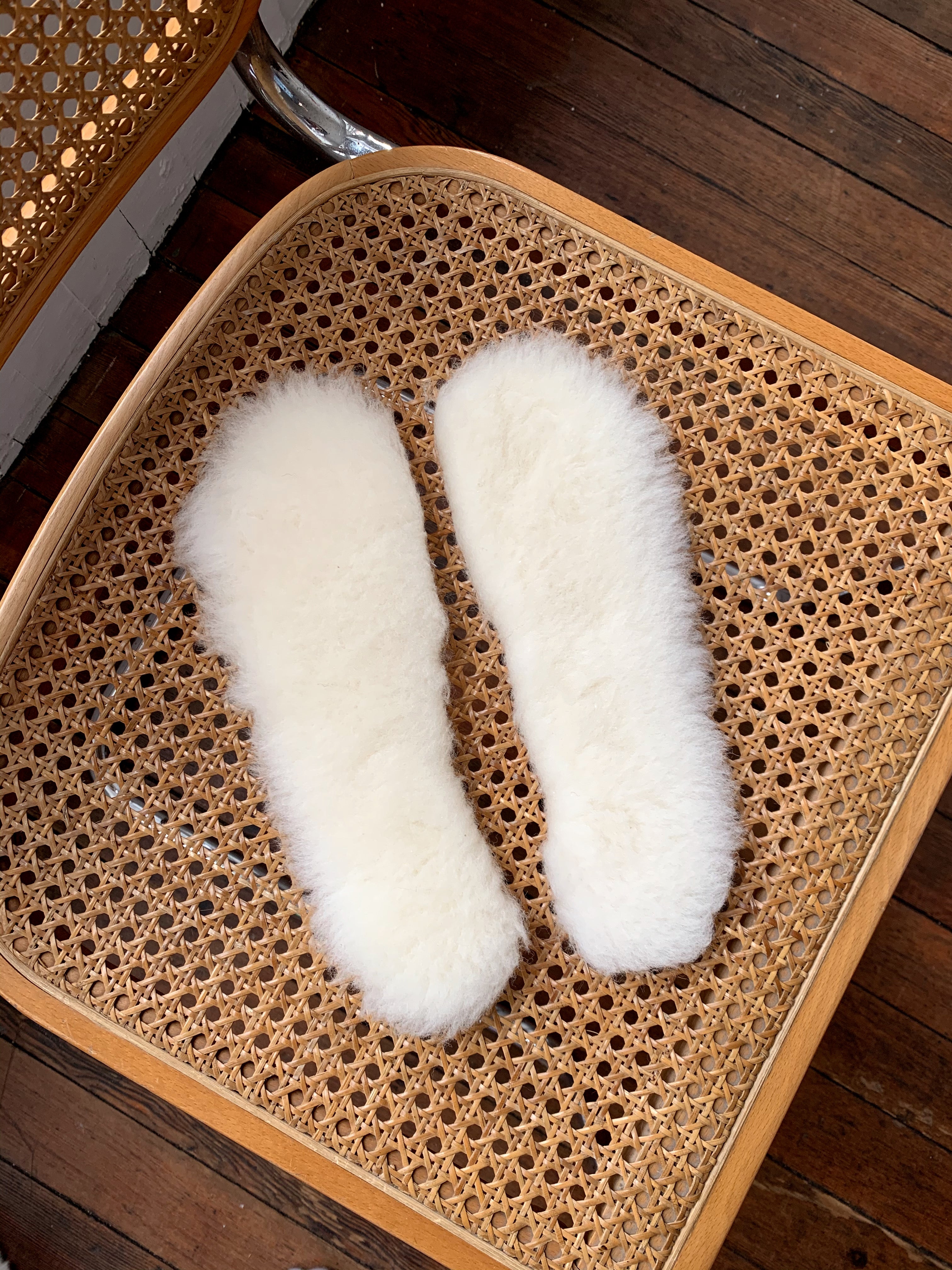 Natural Wool & Hemp Shoe Insoles for Men & Women - Odor Control & Cushion Support - Perfect for Hiking Boots, Work Shoes & Everyday Comfort