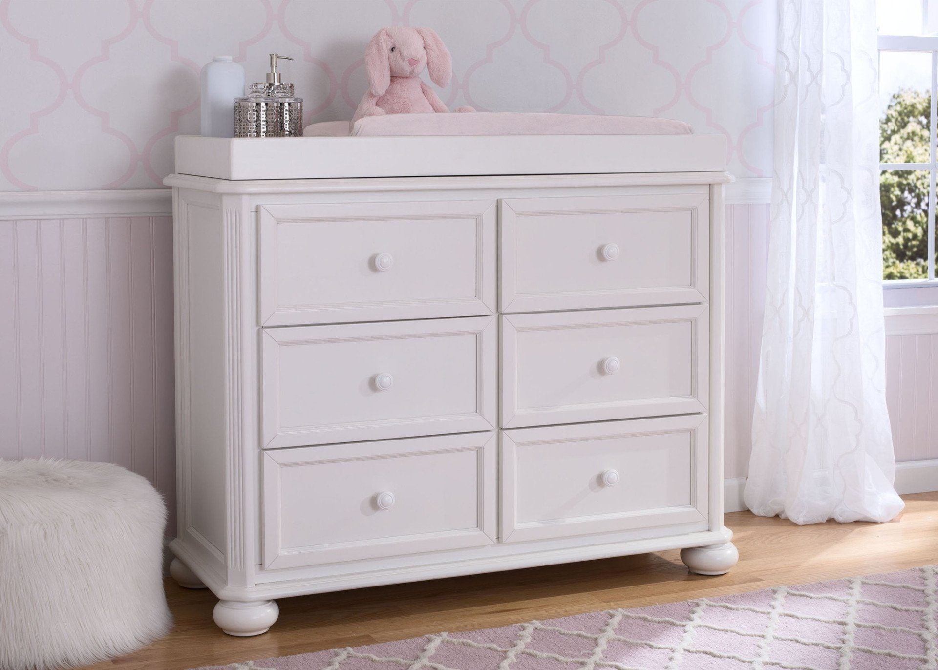Peyton 6-Drawer Dresser for Bedroom - Solid Wood Chest of Drawers with Smooth Gliding, Spacious Storage Organizer for Clothes, Bedding & Accessories | Perfect for Master Bedroom, Guest Room & Nursery Organization