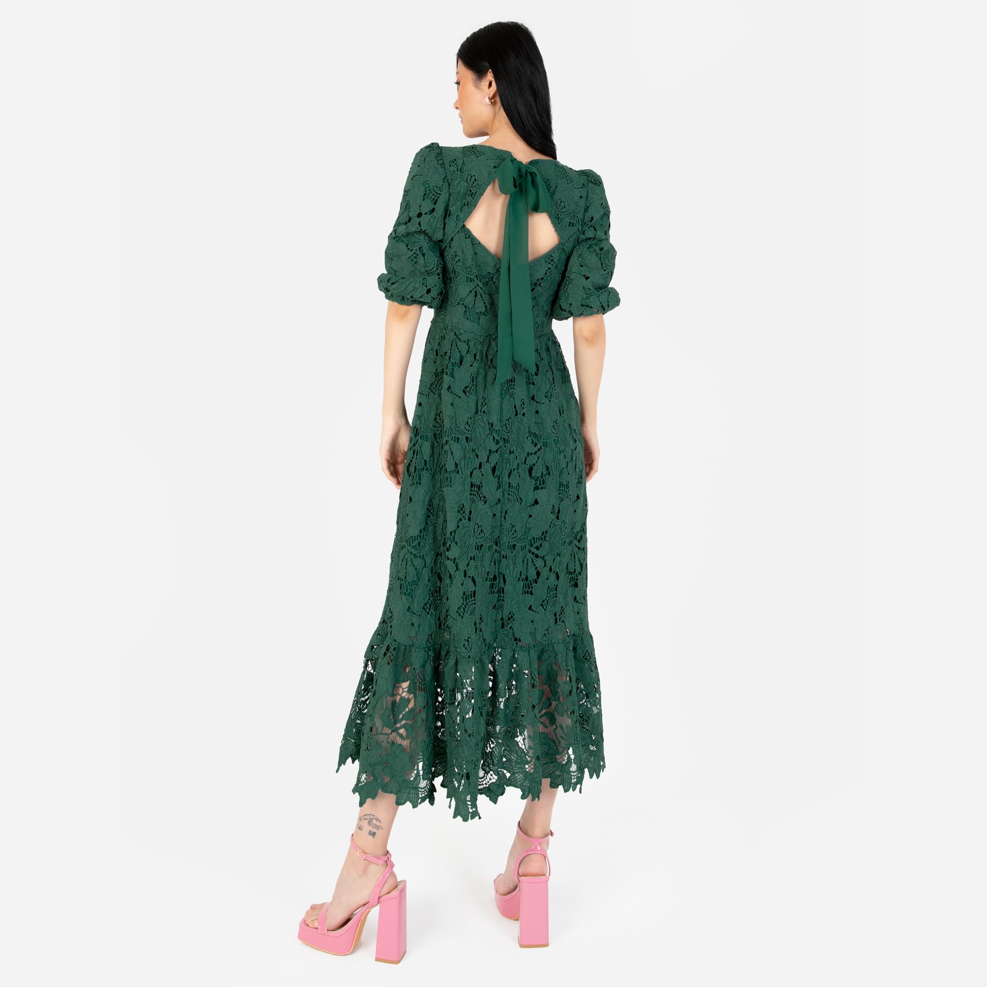 Maya Deluxe Women's Midaxi Dress with V Neckline & Puff Sleeves - Elegant Lace A-Line Bridesmaid Dress for Wedding Guest, Cocktail Party, Prom & Evening Occasions - Emerald Green, Size 30 - Perfect for Formal Events, Date Nights & Special Celebrations