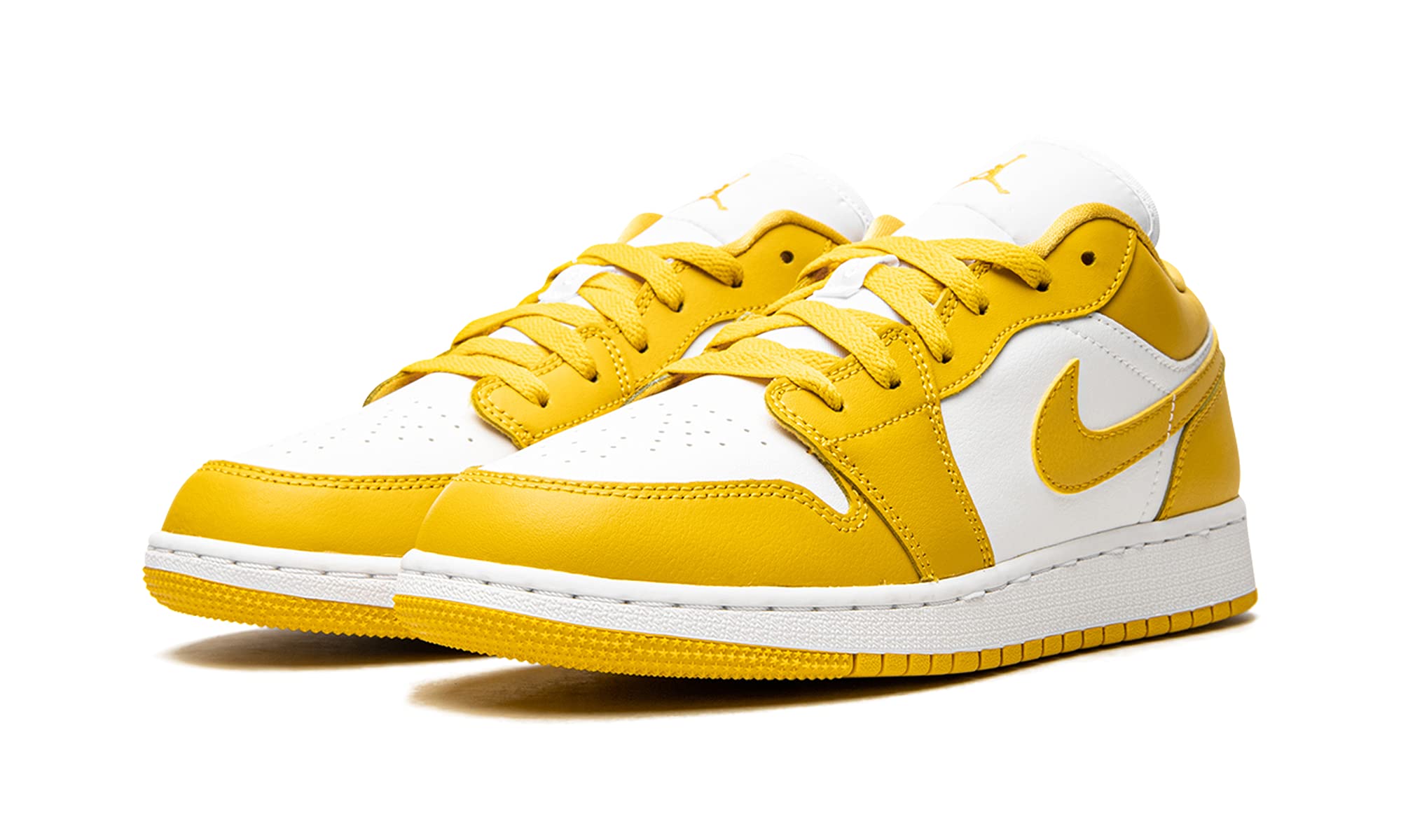 Air Jordan 1 Low Sneakers for Kids - Boys' Basketball Shoes with Cushioned Comfort - Perfect for School, Sports & Casual Wear