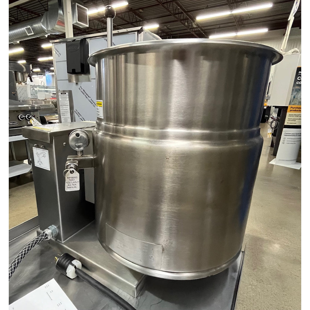 Used Cleveland KET 12T Manual 12-Gallon Electric Steam Kettle 208V - Commercial Kitchen Equipment for Restaurants, Bakeries & Food Service