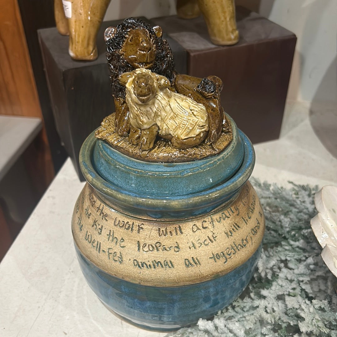 8 Inch Lion and Lamb Scripture Pot - Christian Home Decor, Bible Verse Planter for Indoor & Outdoor Use