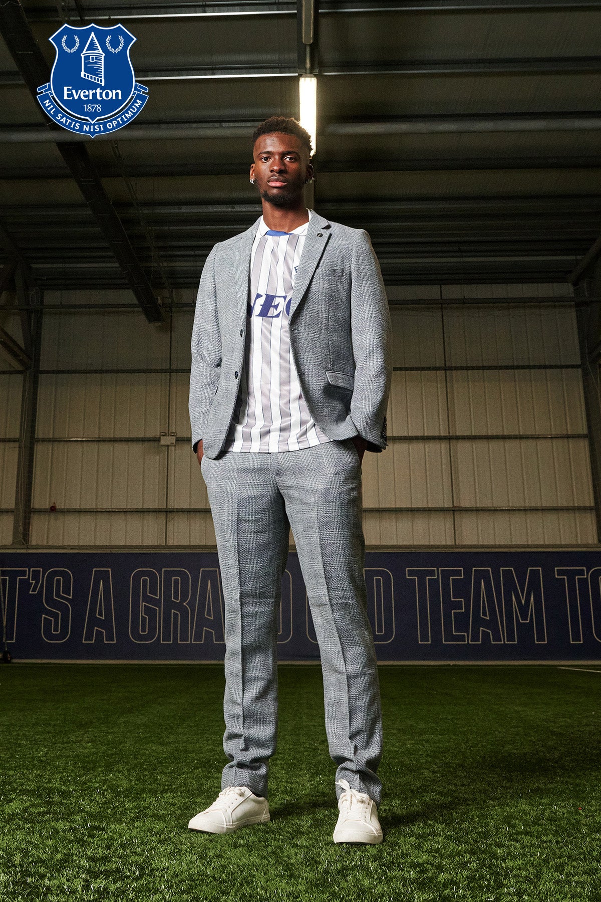Everton FC Tim Iroegbunam Sky Blue Tweed Suit - Official Football Player Outfit for Matchday & Special Events