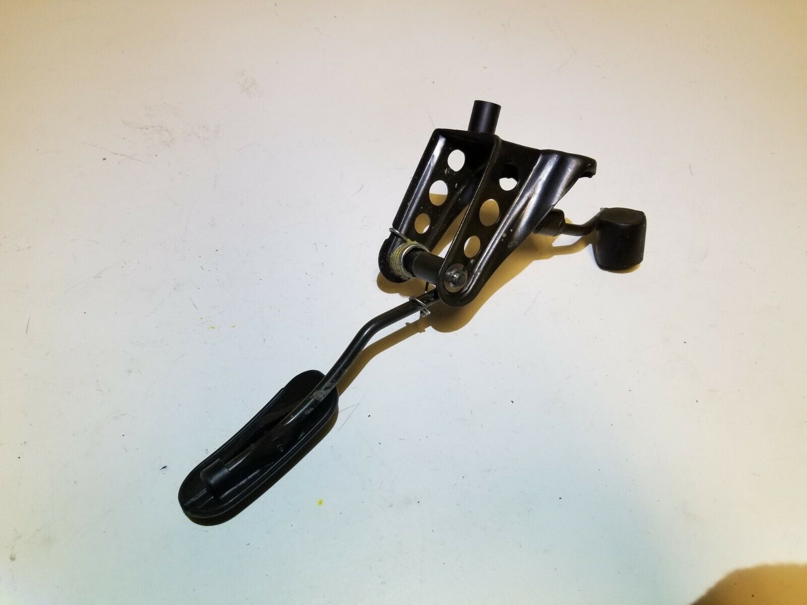04 05 06 Scion XA OEM Accelerator Gas Pedal - Replacement for Smooth Acceleration - Perfect for Daily Commuting & Performance Driving