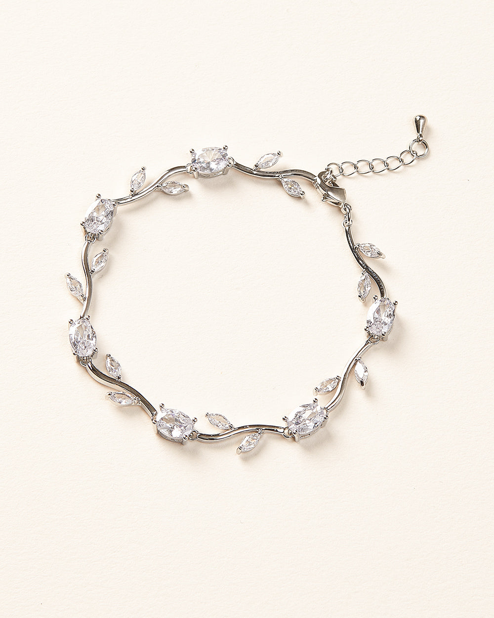 Floral Vine Bracelet for Women - Elegant Bohemian Beaded Bracelet - Perfect for Weddings, Parties & Everyday Wear