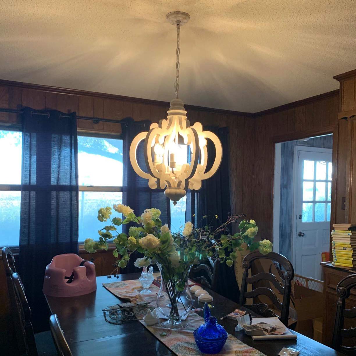 Rustic Farmhouse Wood Chandelier - 6-Light White Dining Room Pendant Light for Kitchen Island, Hallway, Foyer & Farmhouse Decor | Perfect for Dining Table, Entryway & Rustic Home Lighting