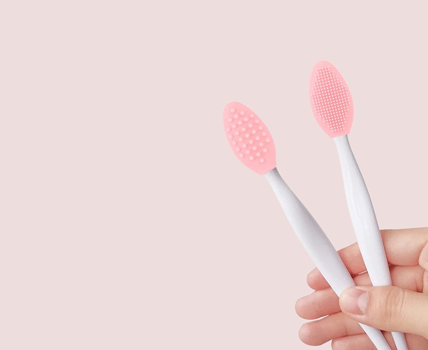 Getmecraft Double-Sided Silicone Lip Exfoliating Brush - Gentle Lip Scrubber & Scrub Brush for Dry Lips - Perfect for DIY Lip Care & Makeup Application (Pack of 1) - Ideal for Home Spa, Travel & Daily Lip Care Routine