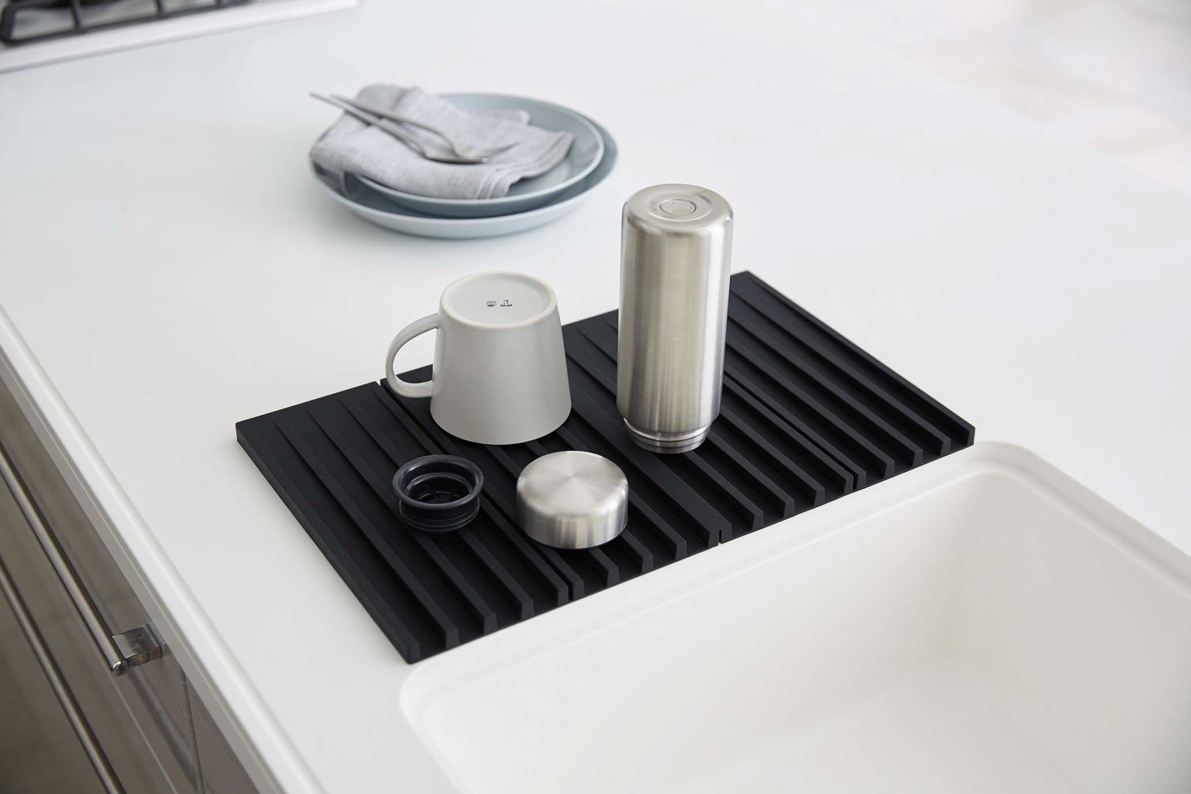 Silicone Folding Dish Drainer Mat & Trivet - Non-Slip, Heat-Resistant Kitchen Drying Rack for Sink Countertop - Perfect for Drying Dishes, Utensils & Cookware