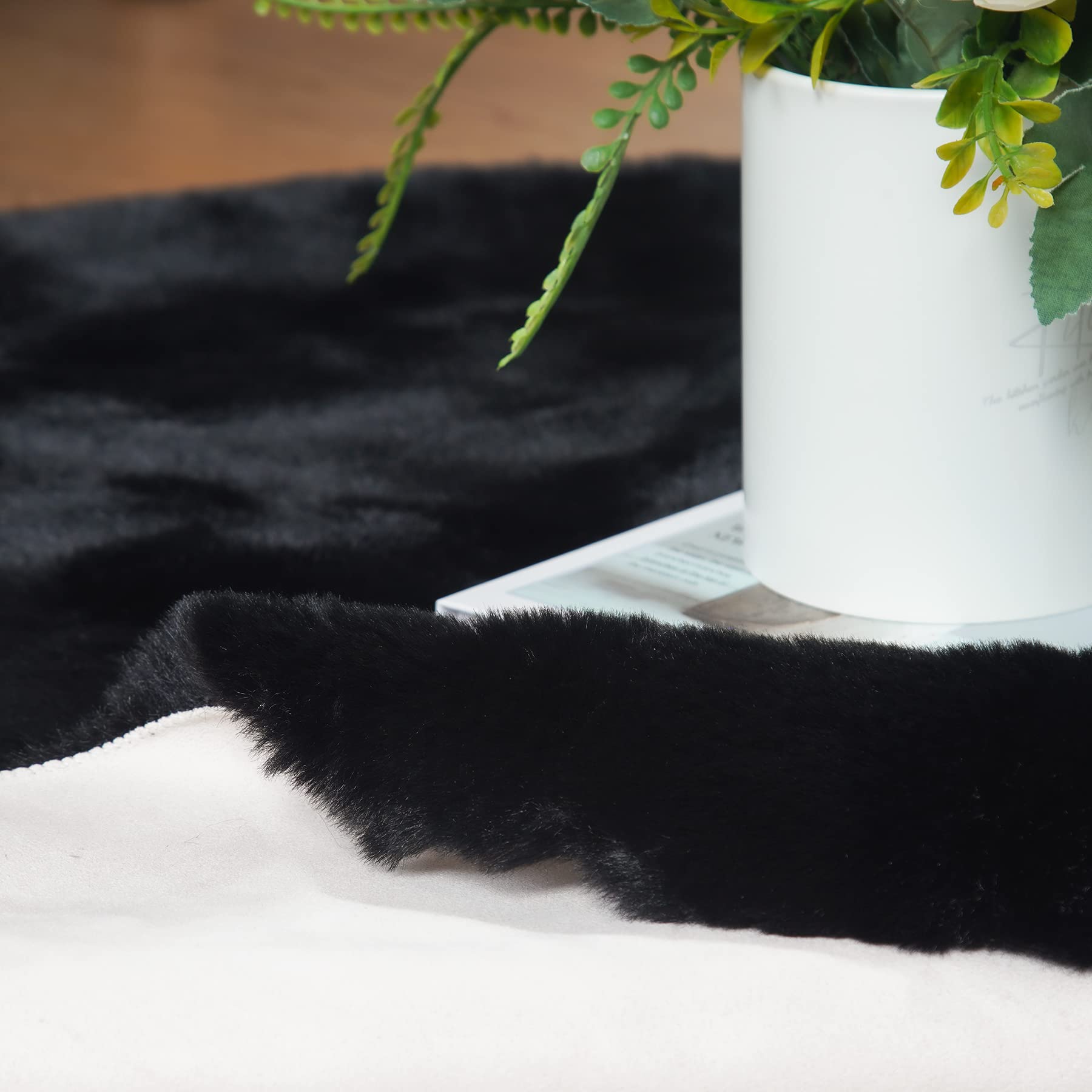 6ft Round Faux Rabbit Fur Rug - Soft Fluffy Area Rug for Bedroom, Living Room, Teen Room - Machine Washable Black Faux Fur Carpet - Perfect for Cozy Home Decor & Floor Comfort