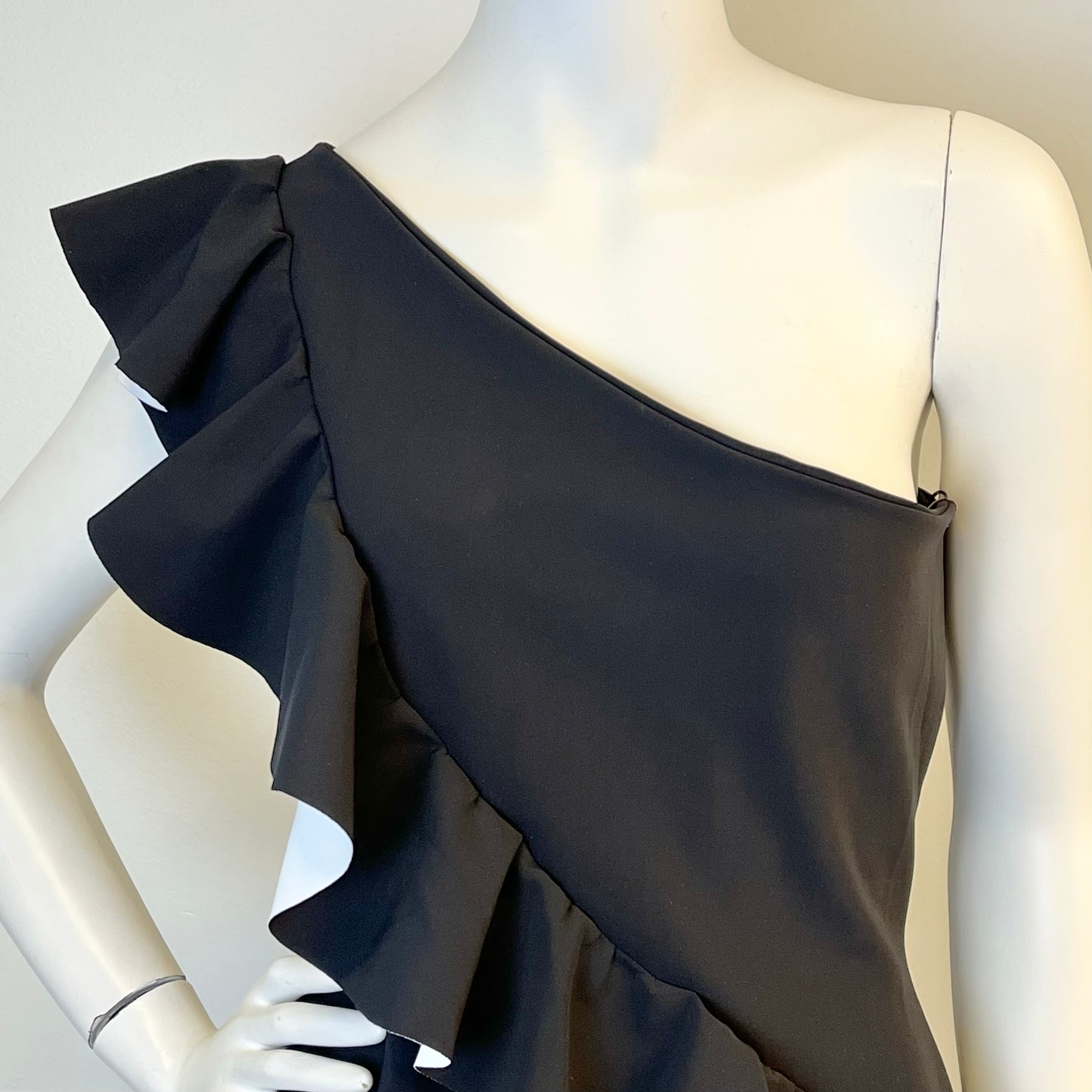 Elegant Chiara Boni Evening Gown for Women - Formal Dresses for Weddings, Galas & Special Occasions