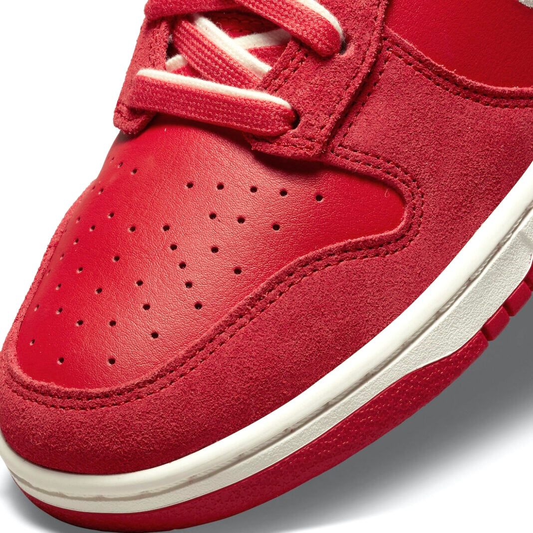 Nike Dunk High First Use Red - Retro Basketball Shoes for Men & Women - Streetwear Sneakers for Casual Wear & Sports