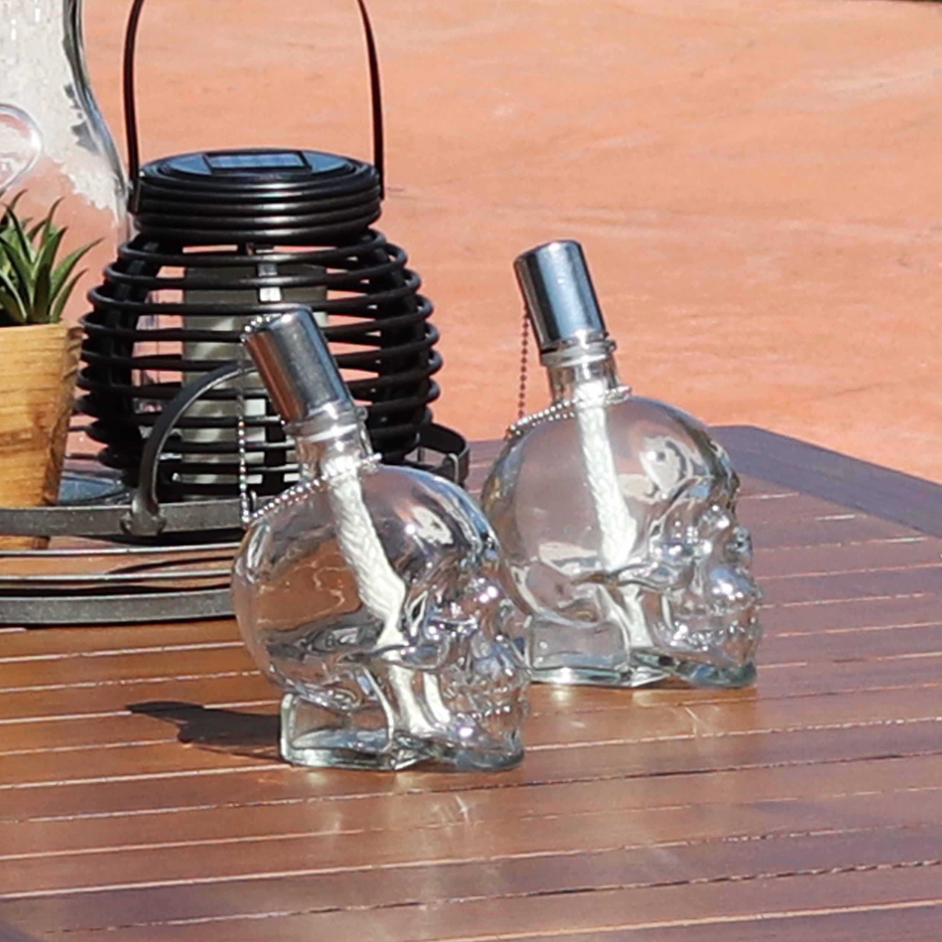 Sunnydaze Grinning Skull Glass Tabletop Torches - Outdoor Halloween Decorations, Patio Fire Pit Accessories, Spooky Party Centerpieces for Backyard, Garden & Poolside Gatherings