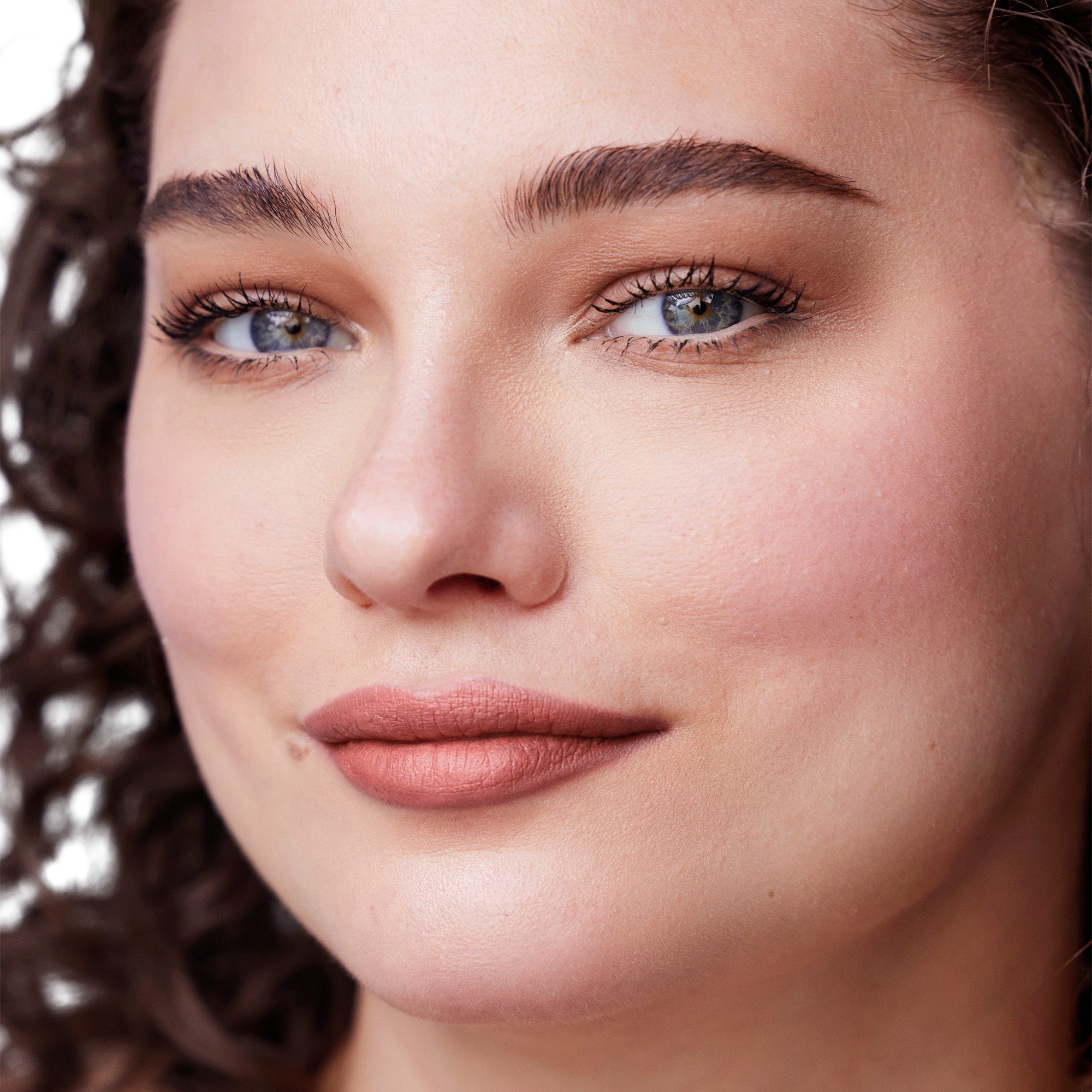 Clinique Pop Longwear Matte Lipstick - Blushing Pop (3.9g/0.13oz) | 12-Hour Wear, Hydrating Formula | Perfect for Date Night & Everyday Makeup Looks