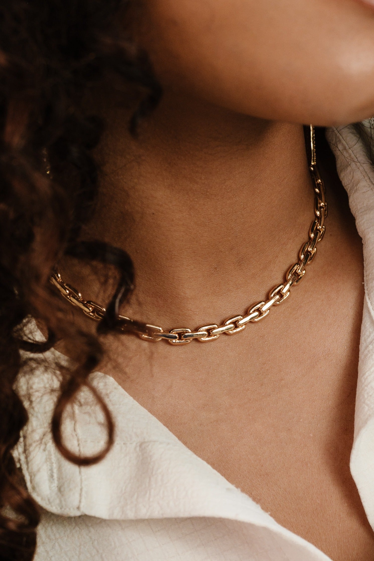 Chunky Chain Link Necklace for Women - Trendy Gold & Silver Statement Jewelry - Perfect for Casual Outfits, Parties & Date Nights