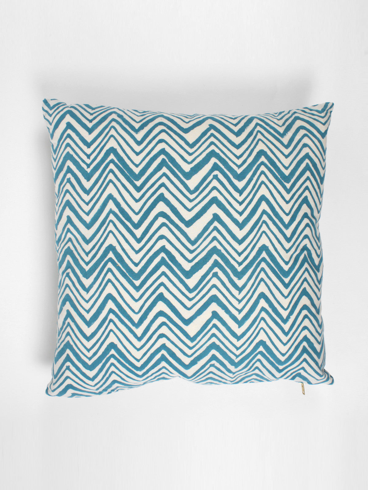Stylish Teal Zig Zag Cushion Cover - Modern Geometric Pattern Home Decor for Sofa, Bed & Living Room