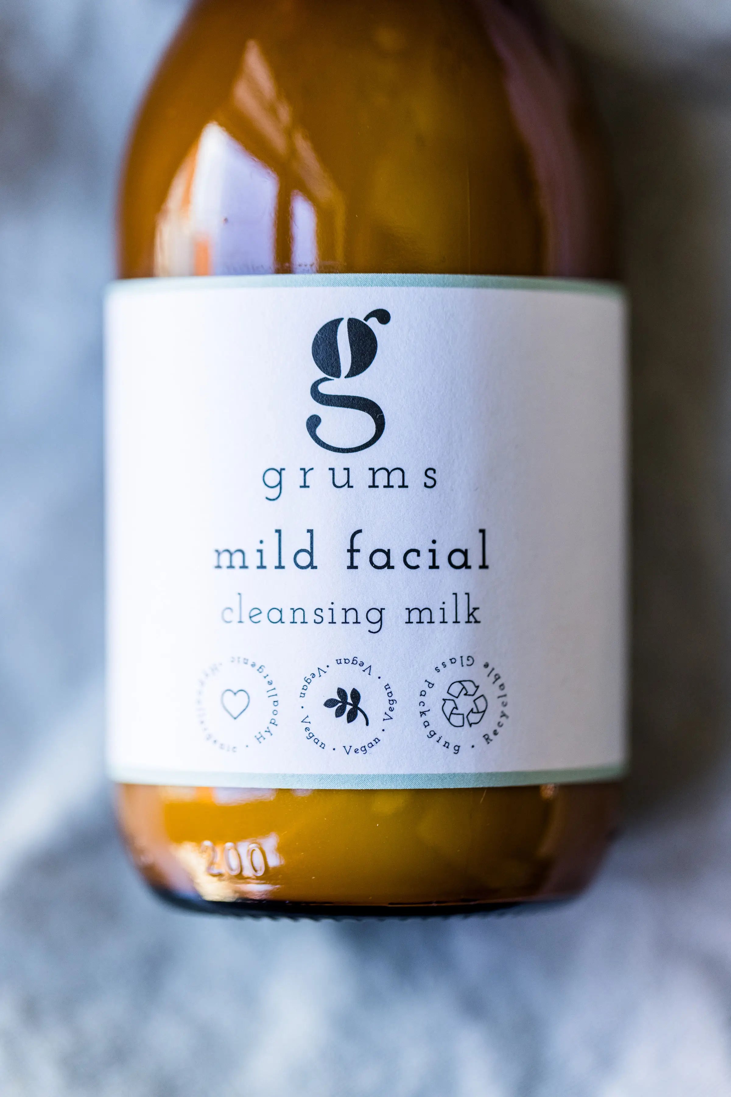 Gentle Facial Cleansing Milk for Sensitive Skin - Hydrating & Soothing Daily Face Wash - Perfect for Morning & Night Skincare Routine