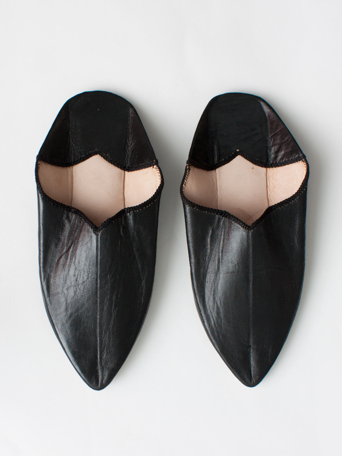 Authentic Moroccan Plain Pointed Babouche Slippers - Black Leather Comfort Shoes for Men & Women | Perfect for Home, Lounge & Cultural Events