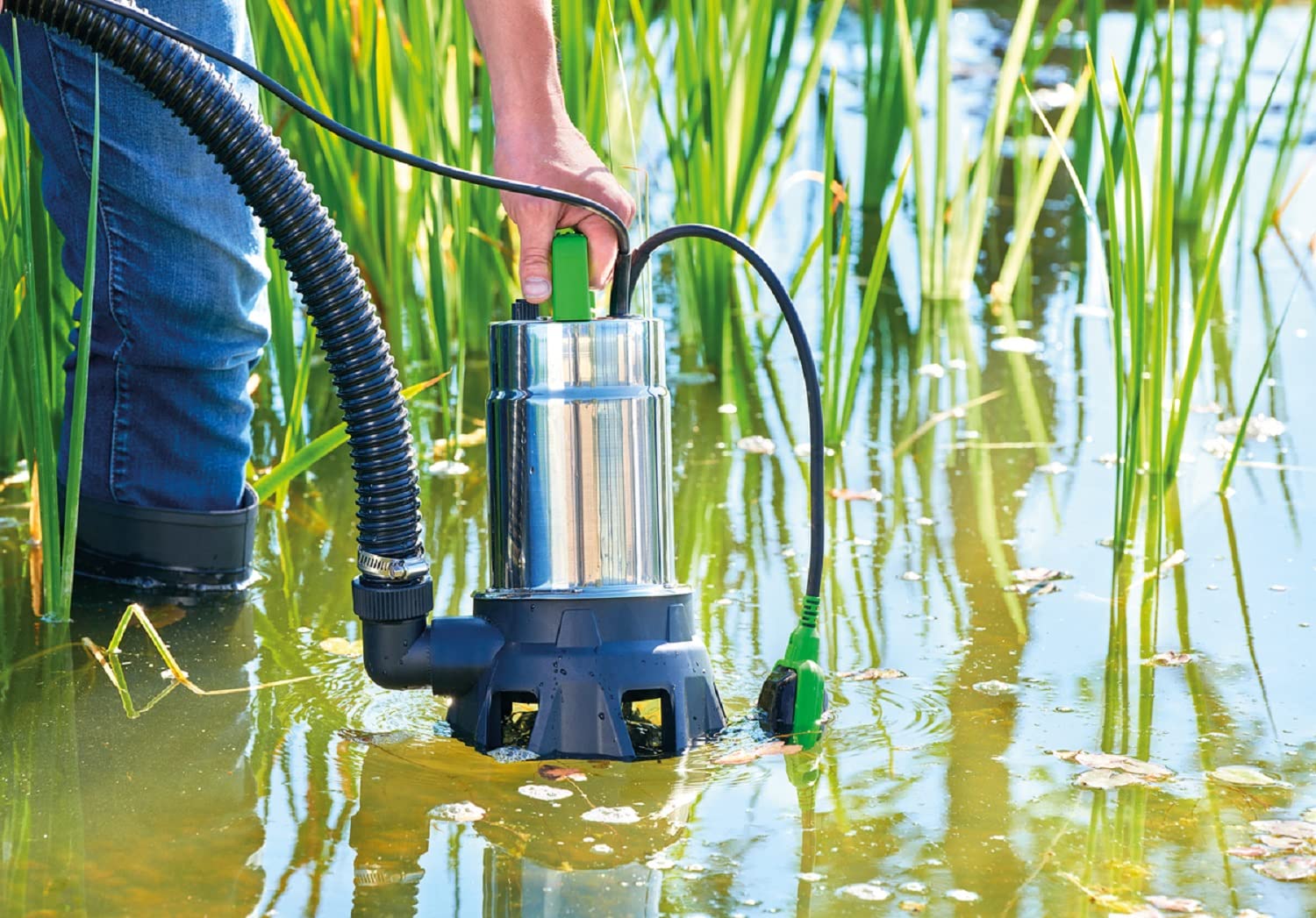 AQUANIQUE DWP 10000 Submersible Water Pump - 400W, 10,000 L/H Flow Rate, Max 25mm Particle Size, 6m Max Head - Wastewater Pump for Ponds, Pools, Flooded Basements & Construction Sites - Ideal for Drainage, Irrigation and Water Transfer Applications