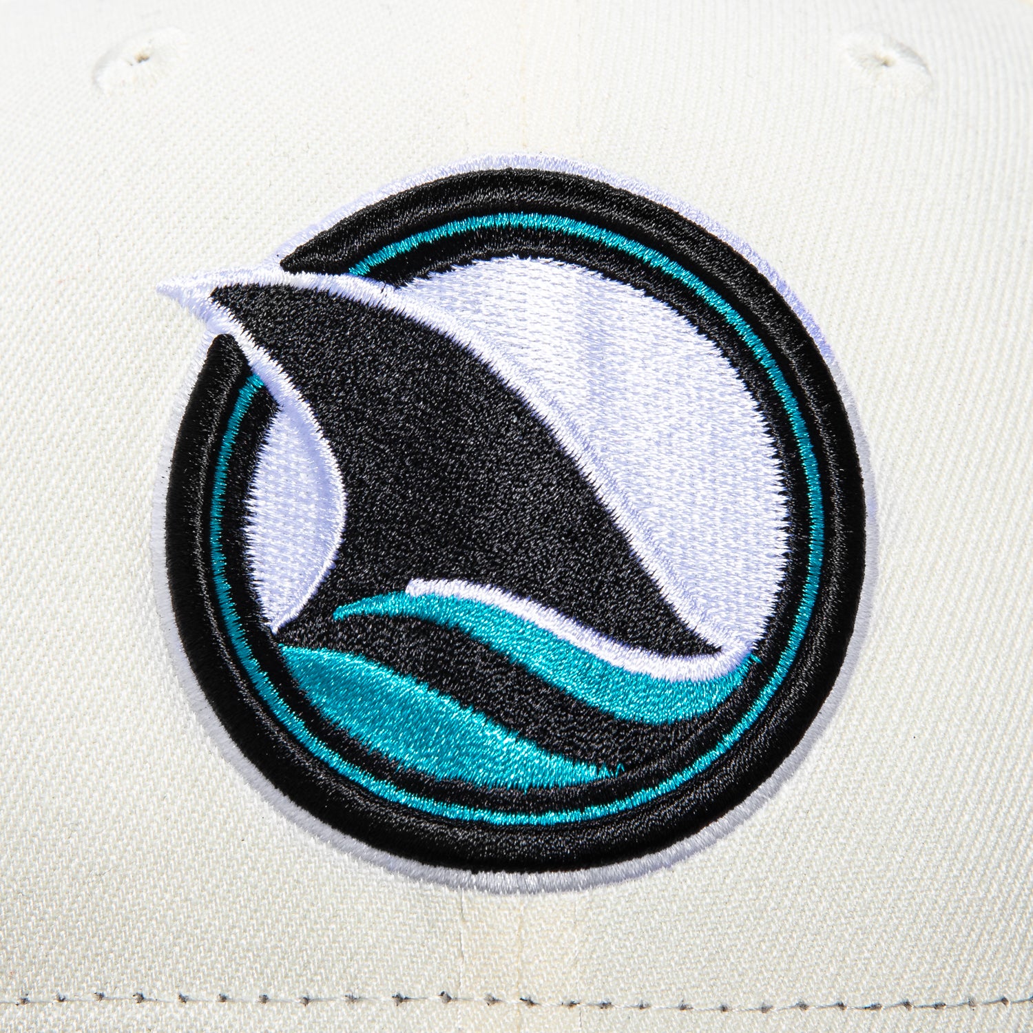 New Era 59Fifty San Jose Sharks Logo Patch Alternate Hat - White & Black Snapback Baseball Cap for Men & Women - Perfect for Hockey Games, Sports Events & Casual Wear