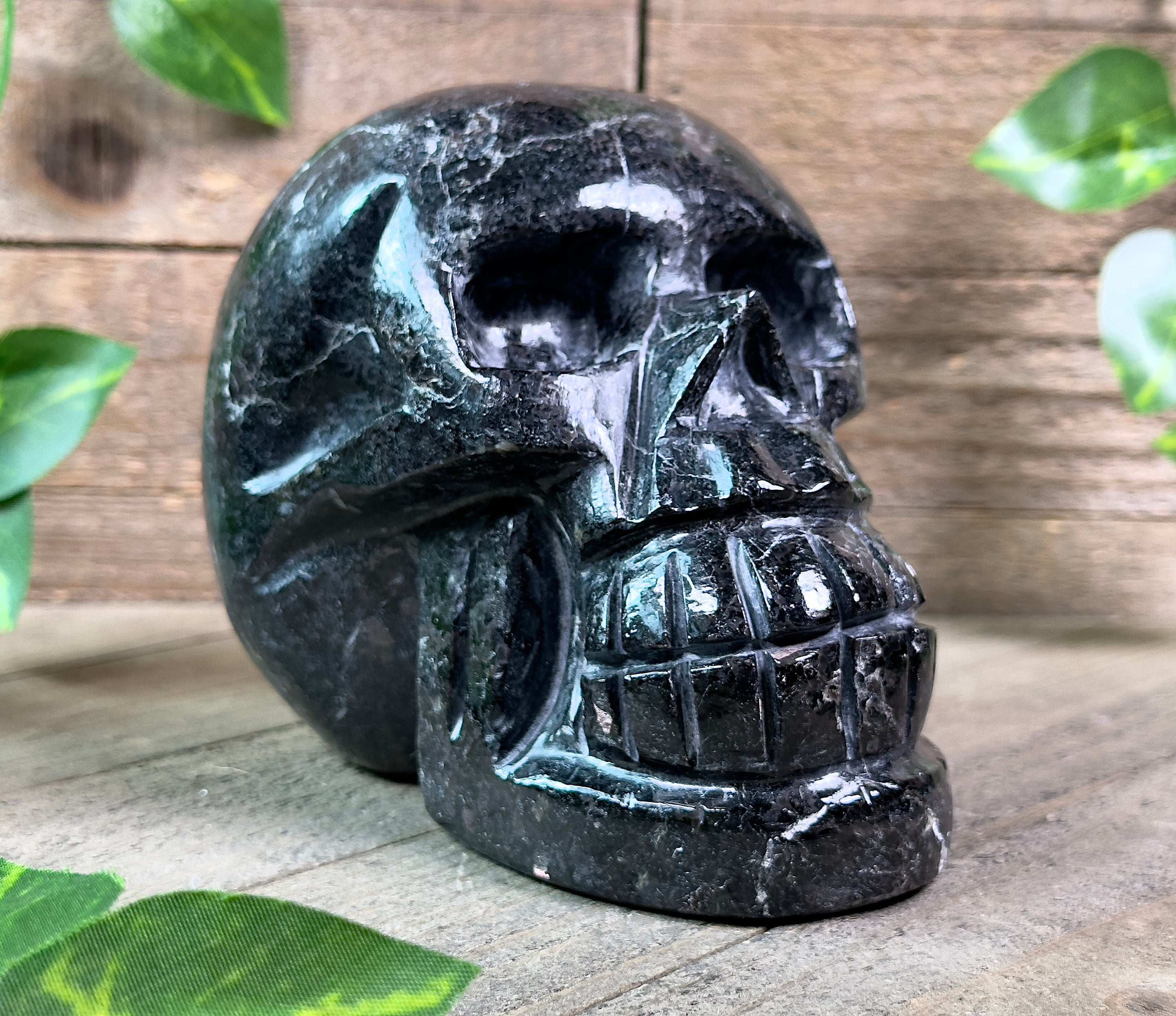 COPPERNITE Indian NUUMMITE Crystal Skull - Large Gothic Home Decor, Memento Mori, Halloween Decoration (53127) - Perfect for Meditation Spaces, Altar Displays & Dark Aesthetic Interiors