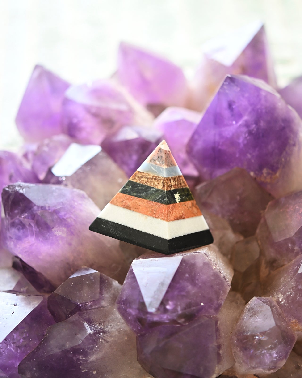 7 Chakra Healing Crystal Pyramids Set - Natural Stone Meditation Pyramid for Energy Balancing, Spiritual Growth & Home Decor - Perfect for Yoga, Reiki, Feng Shui & Gift Giving