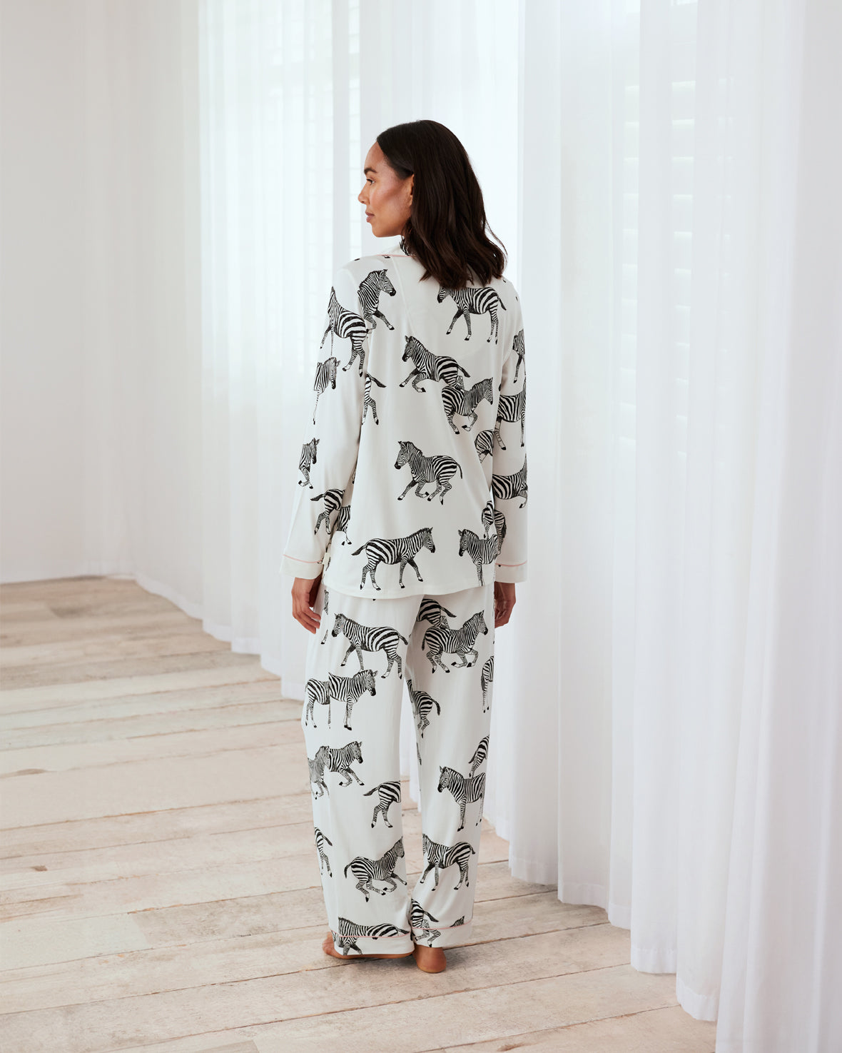 Maternity Zebra Print Long Pajama Set - Soft & Comfortable Nursing Sleepwear for Pregnant Women - Perfect for Relaxing at Home or Postpartum Recovery